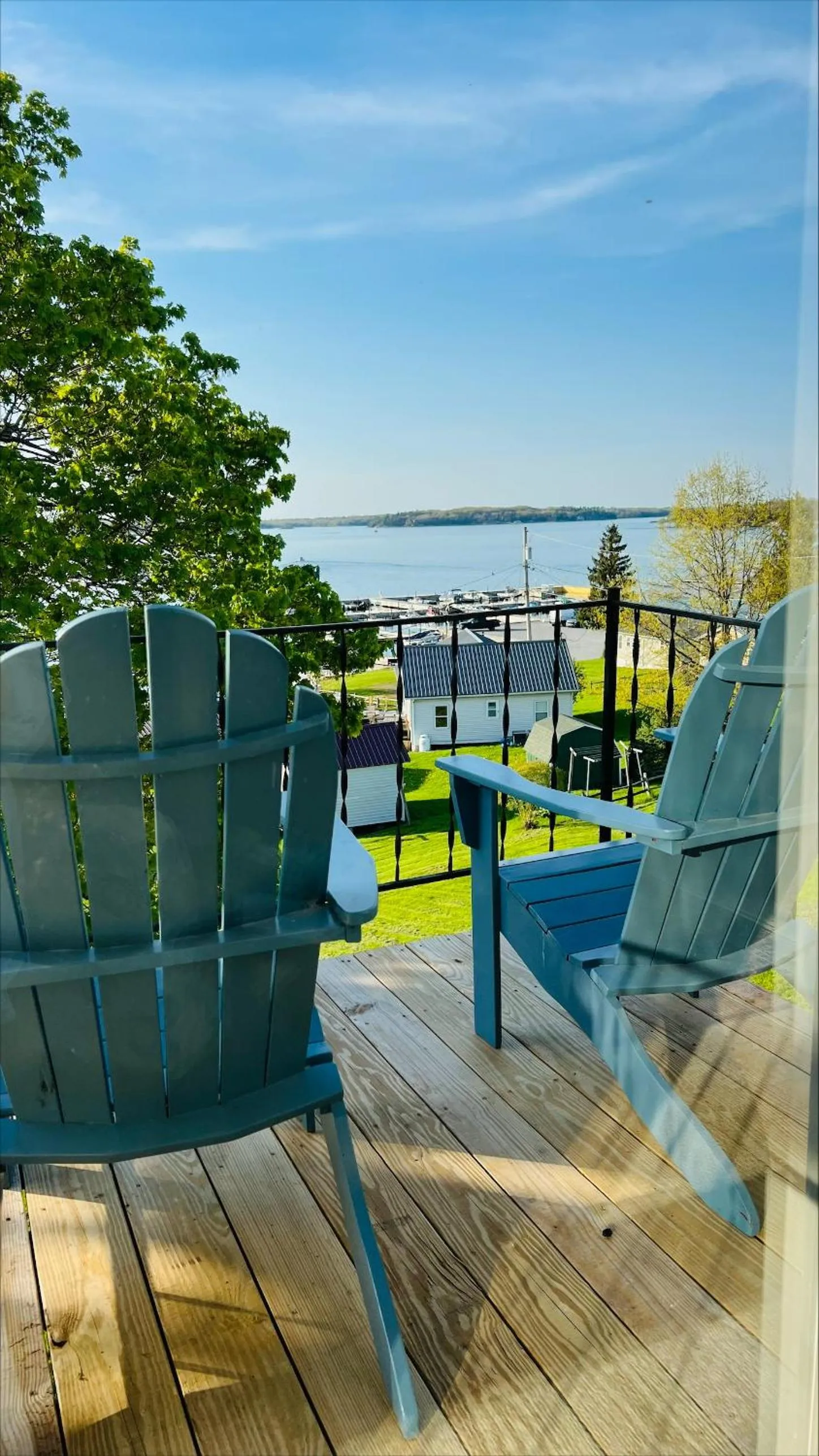 Chateau Country Inn and Captain's Cottage