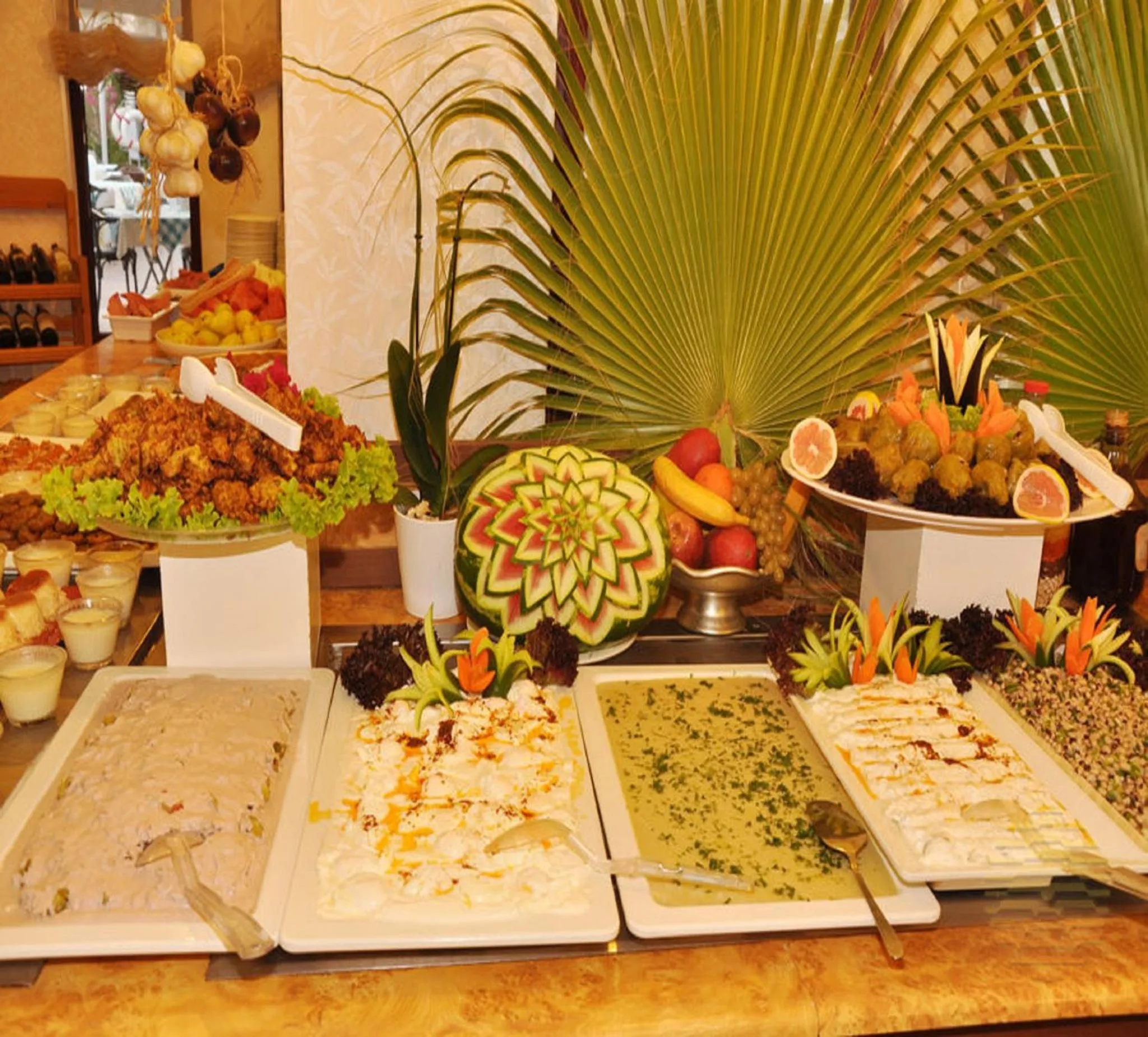 Food and drinks in Azak Hotel