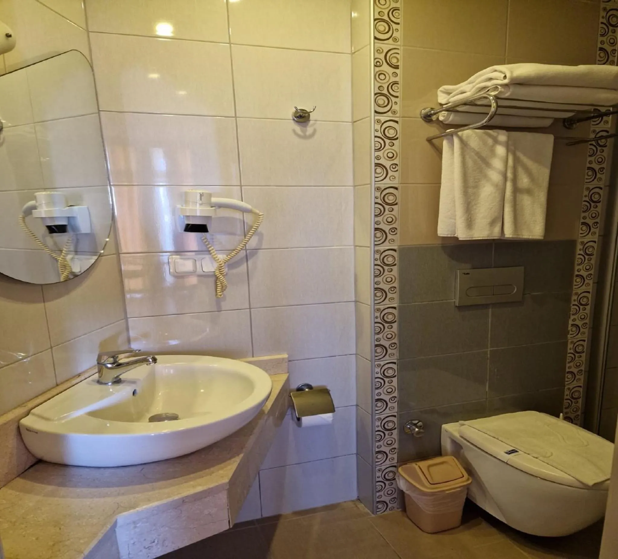 Bathroom in Azak Hotel