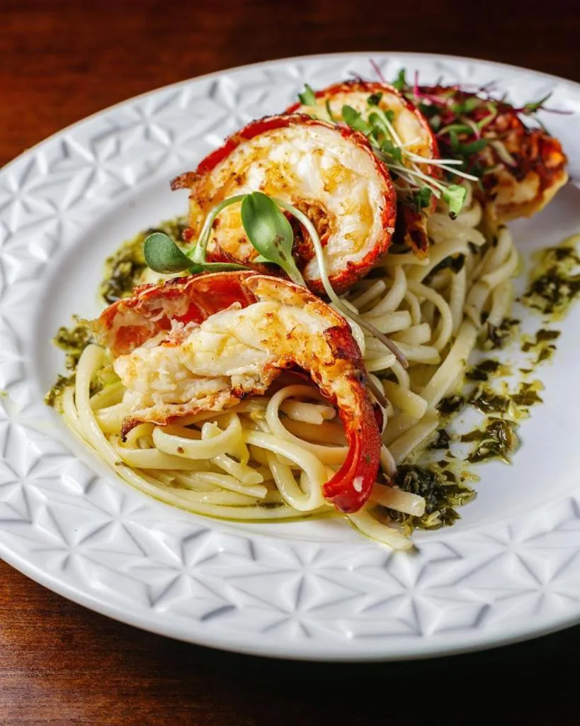 Restaurant/places to eat in Hotel Villa Salvador