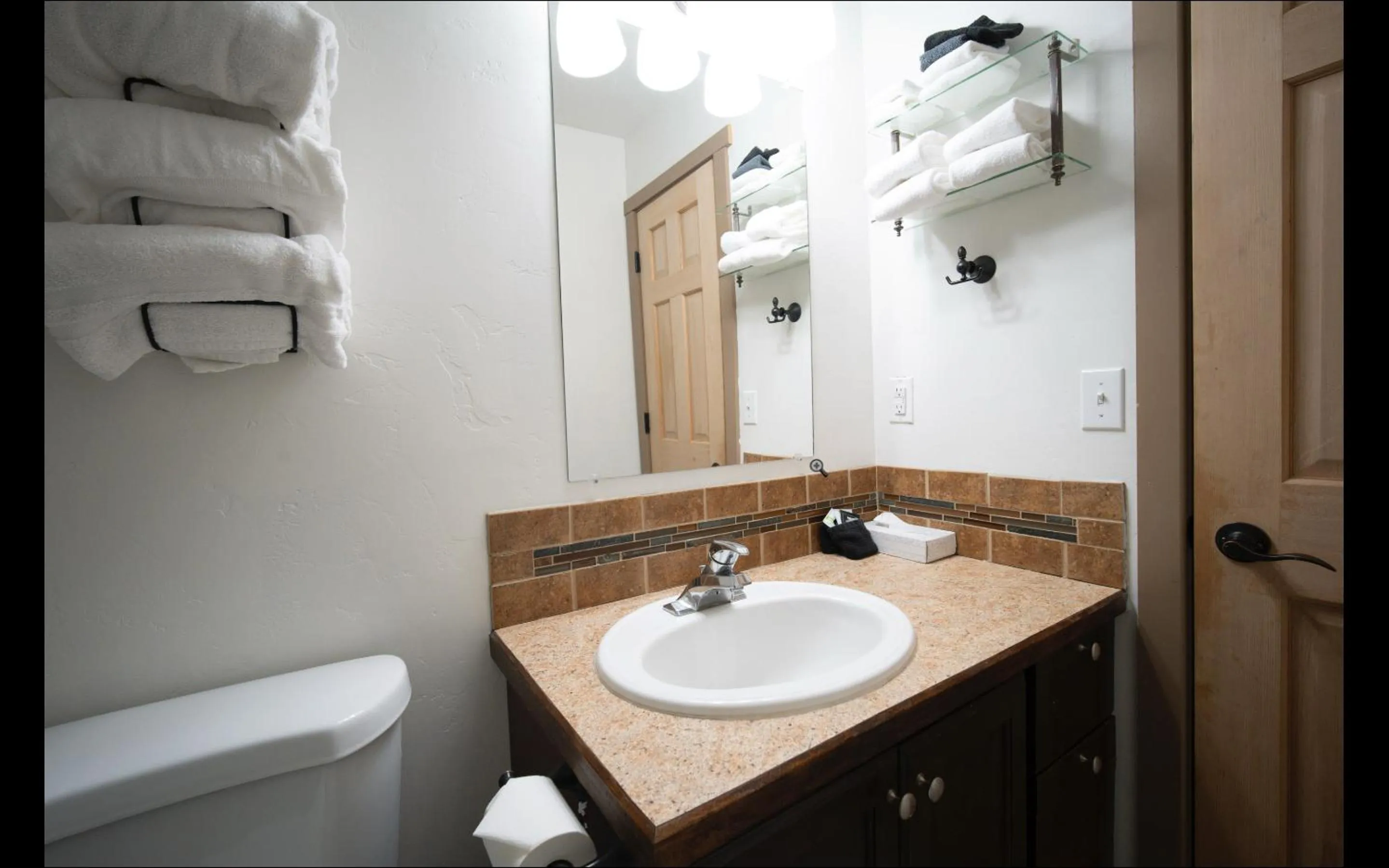 Shower in Alpine Lodge Hotel