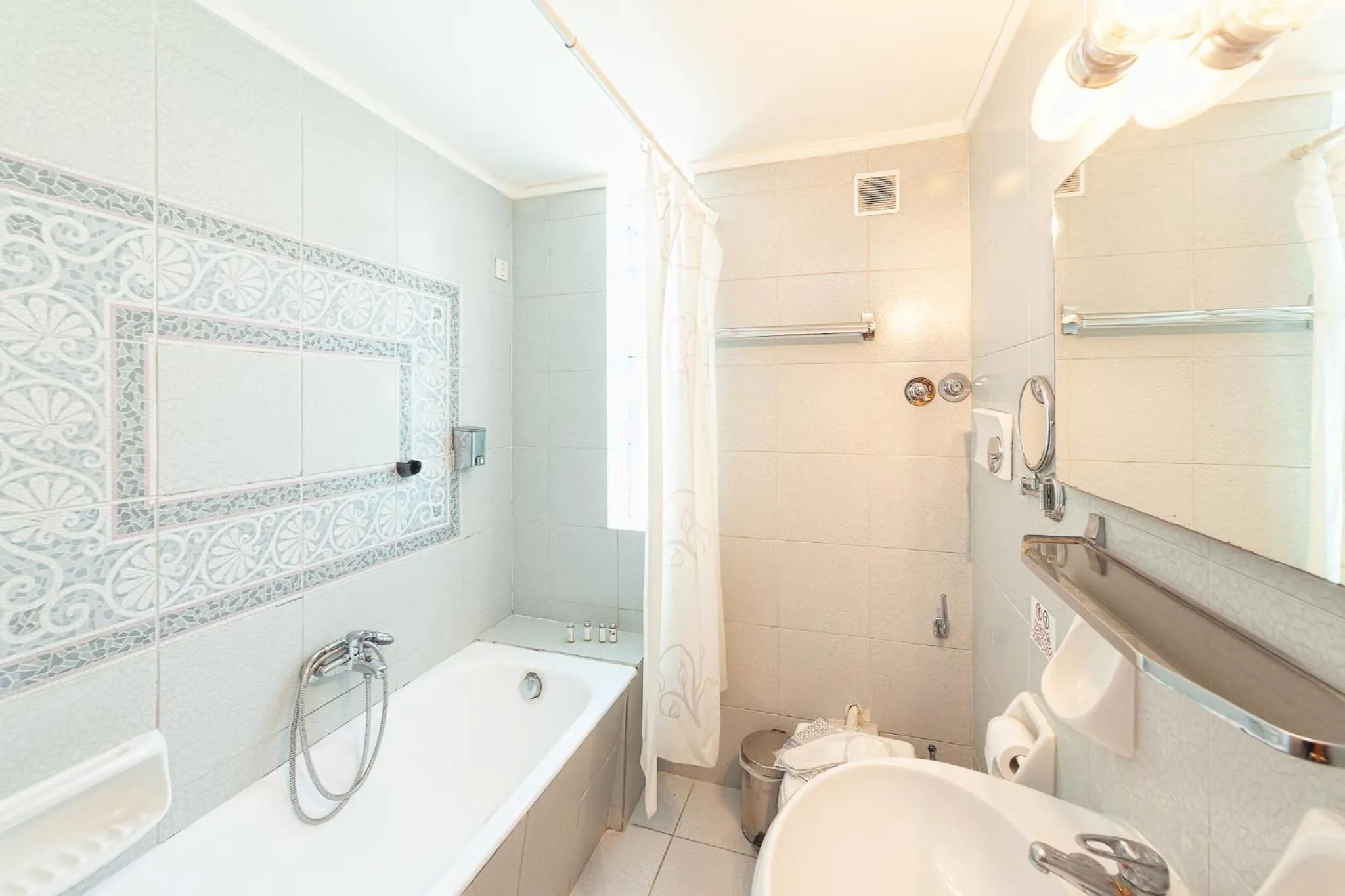 Toilet in Olympic Suites