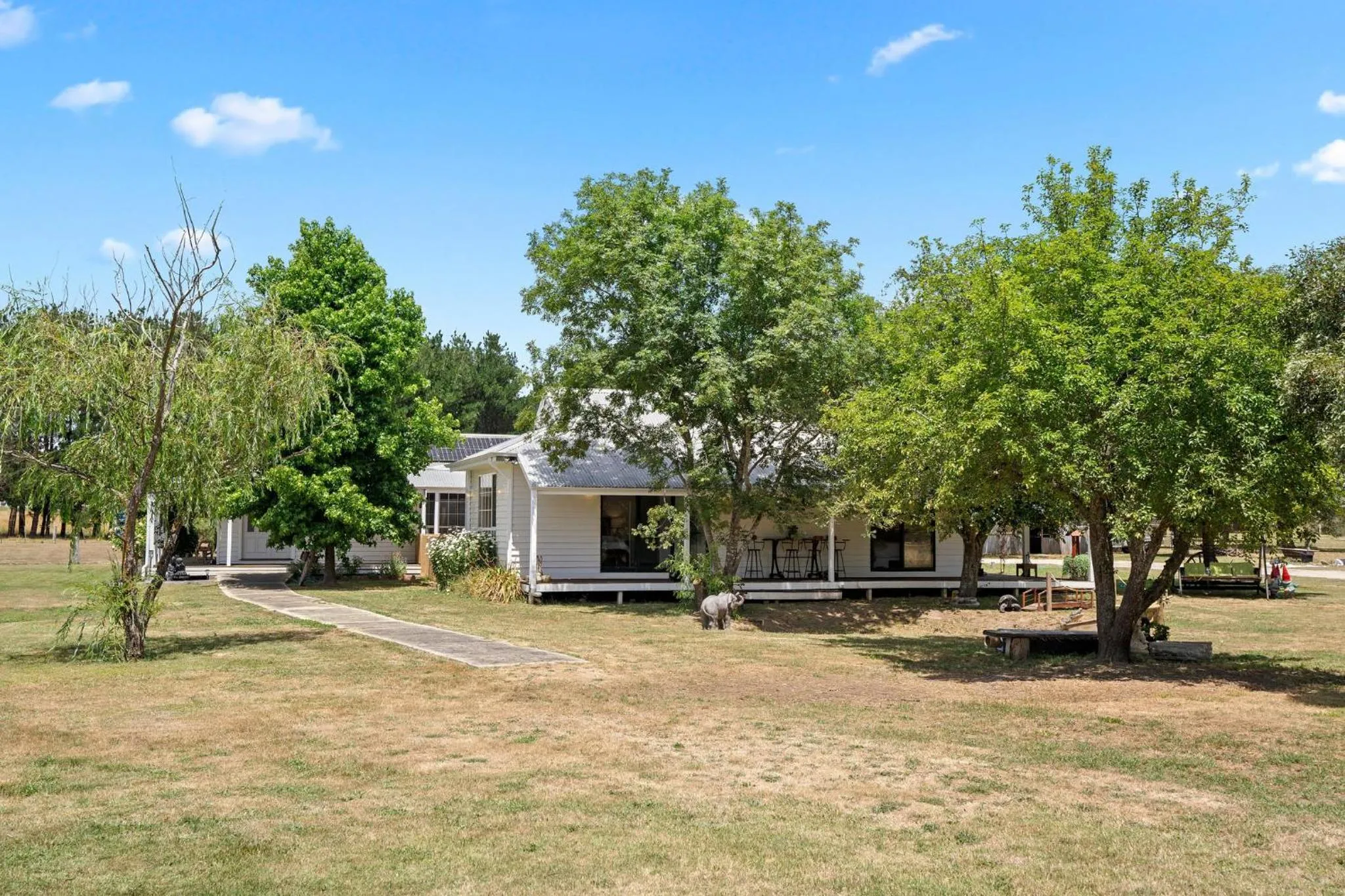 Property building in Tell Tales Bed & Breakfast