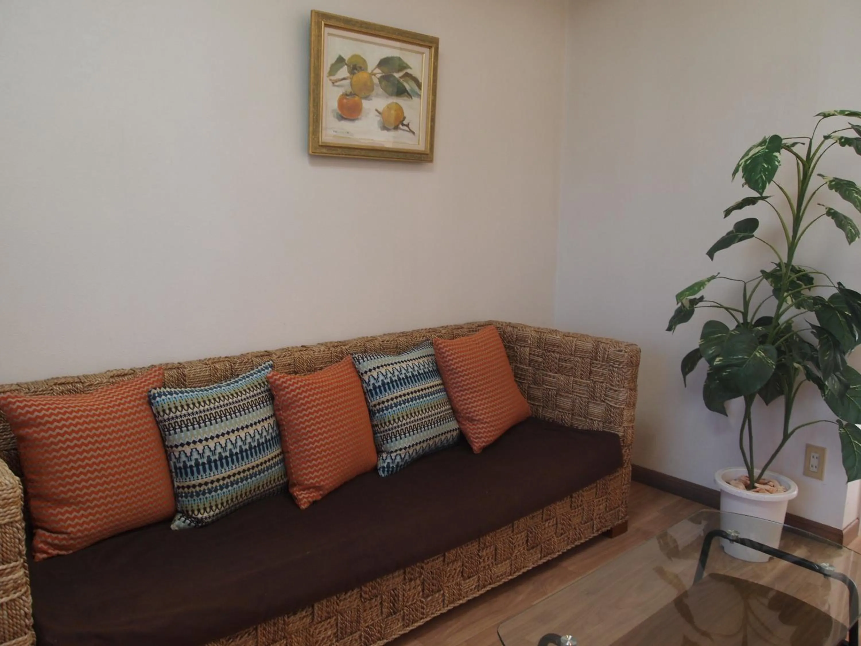 Photo of the whole room in Senkei Plaza