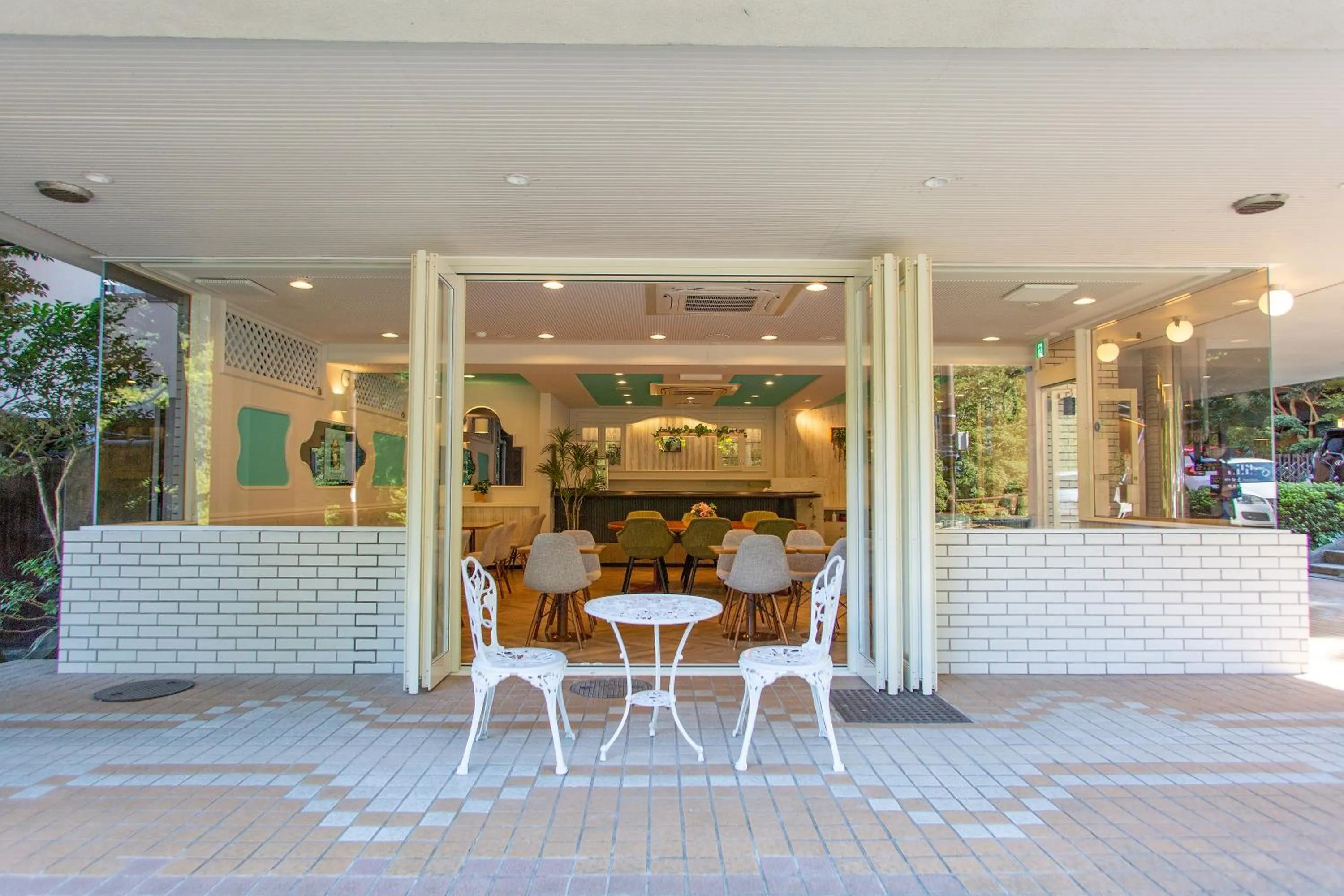 Restaurant/places to eat in Senkei Plaza