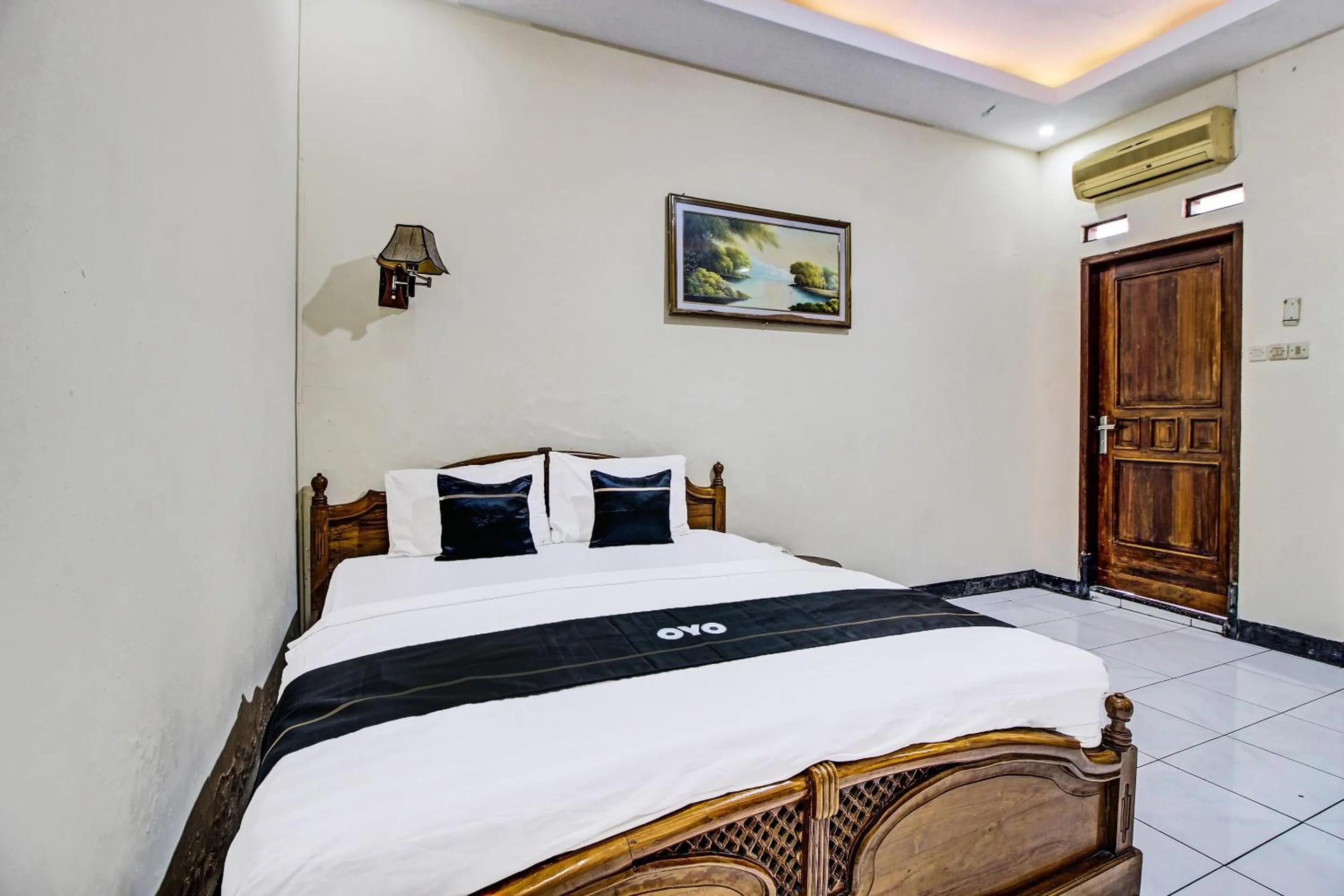 Bedroom, Bed in Collection O 92242 Hotel Tanjung Emas