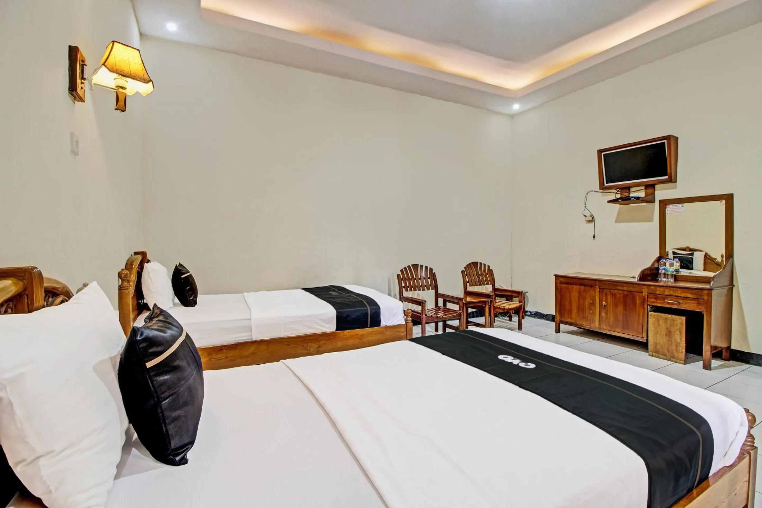 Bedroom, Bed in Collection O 92242 Hotel Tanjung Emas