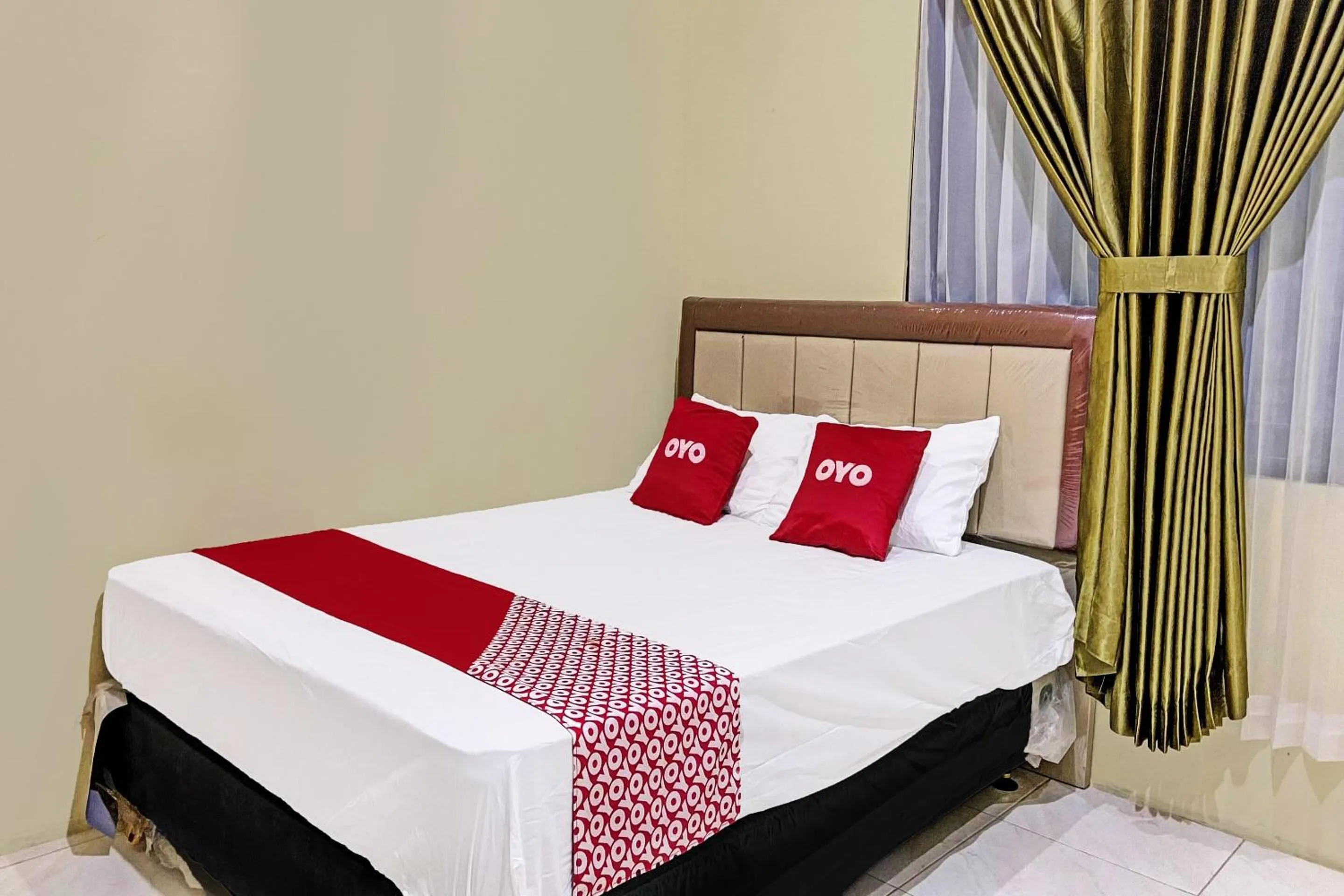 Bedroom, Bed in Hotel O Mariko's House