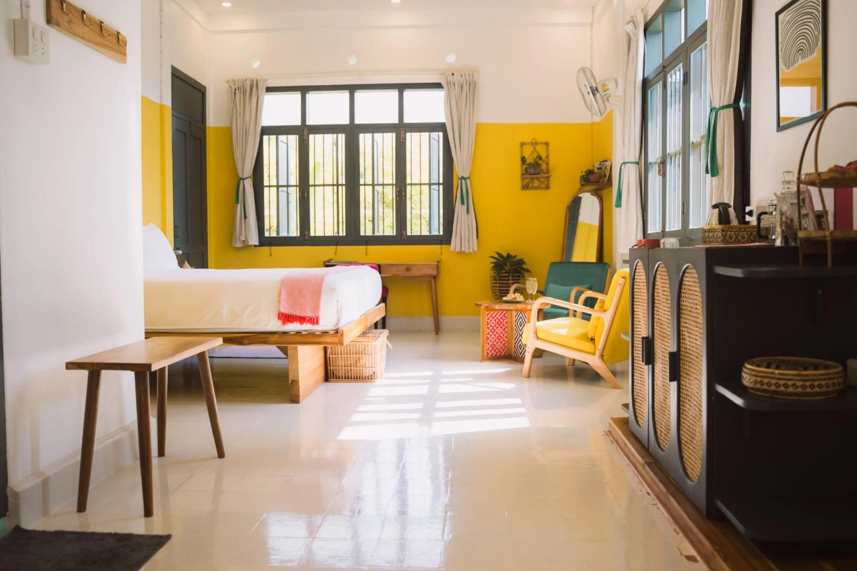 Photo of the whole room in Baan Pila