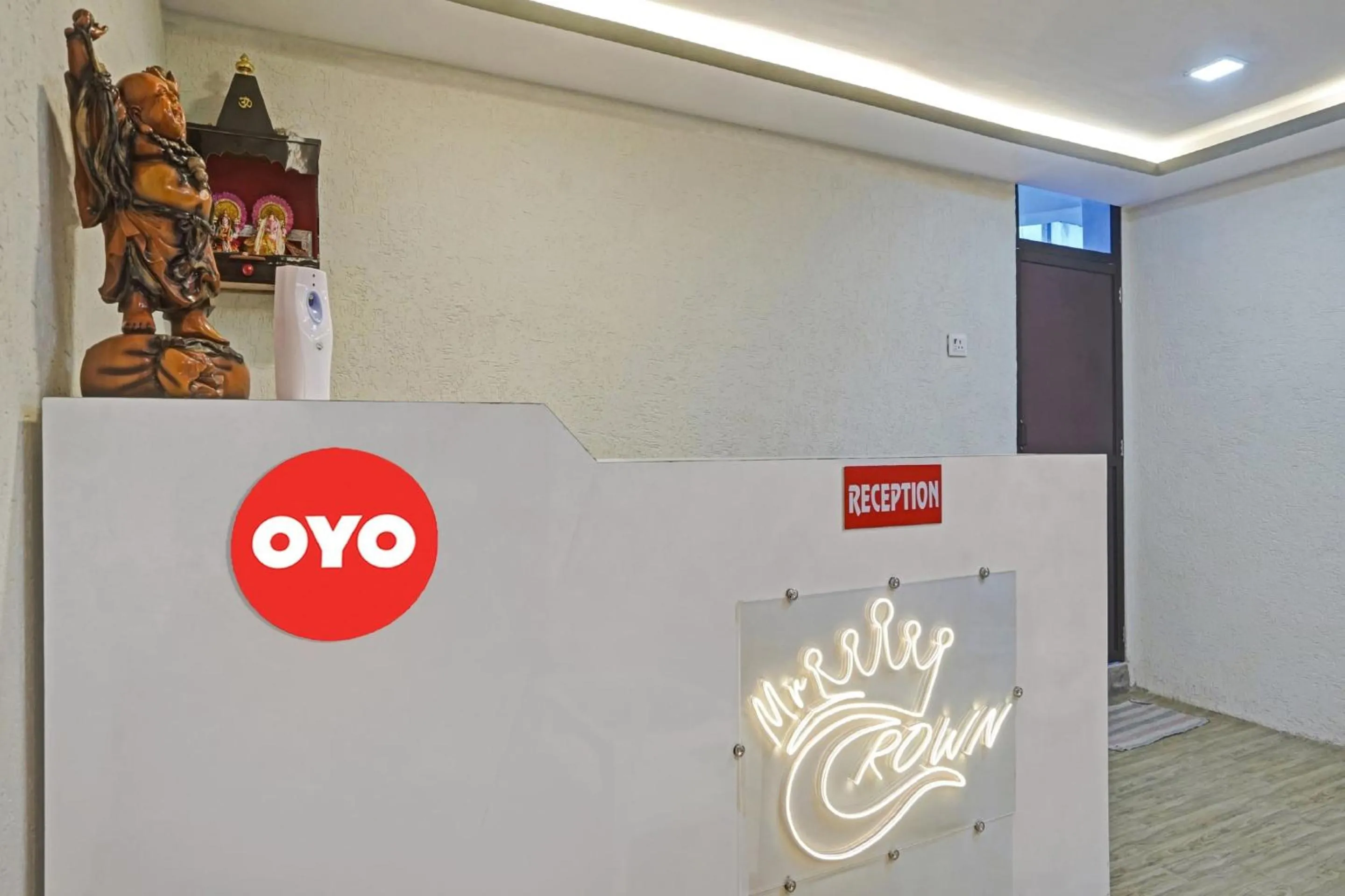 Lobby or reception in Hotel O Mr Crown Inn To Inn