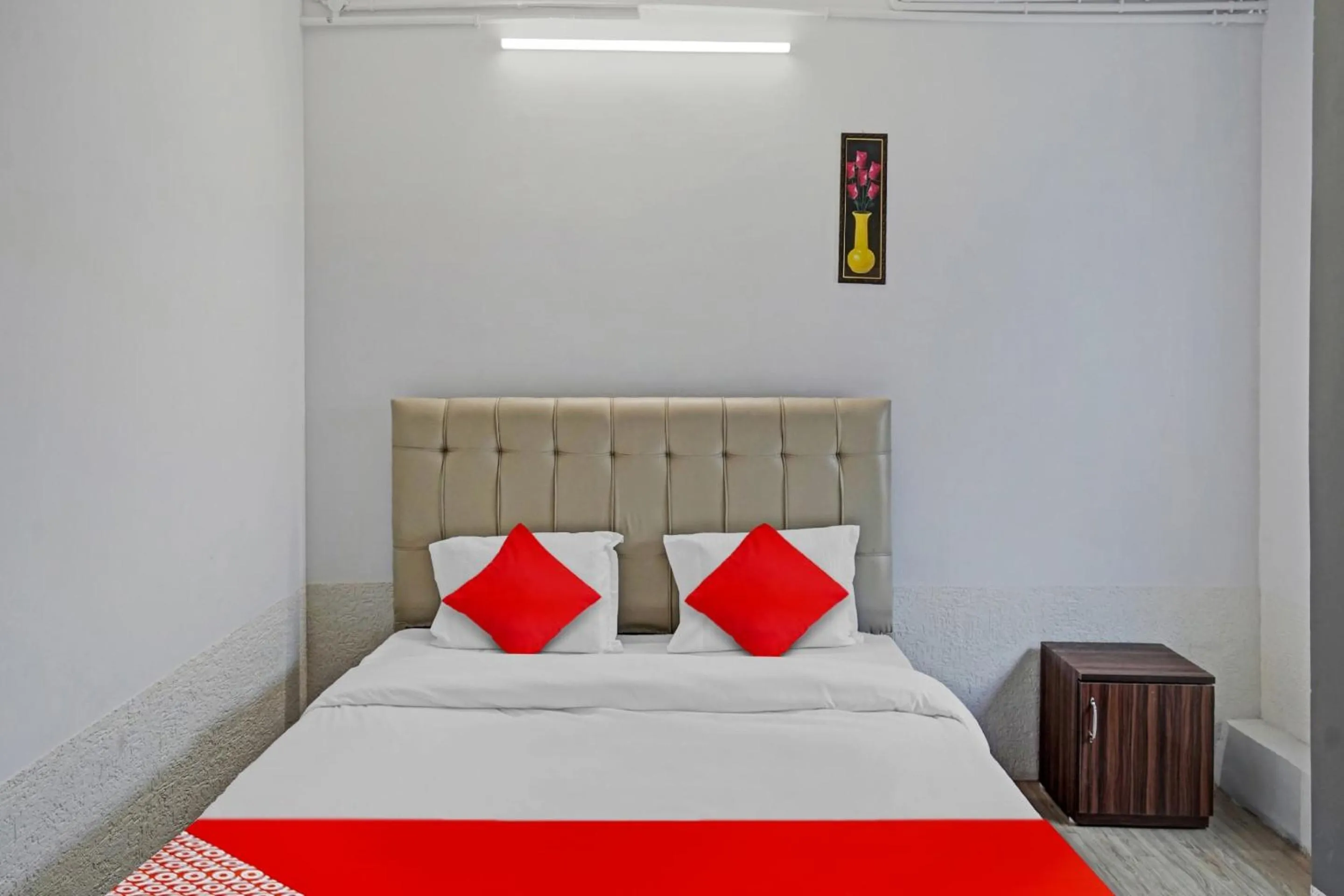 Lobby or reception, Bed in Hotel O Mr Crown Inn To Inn