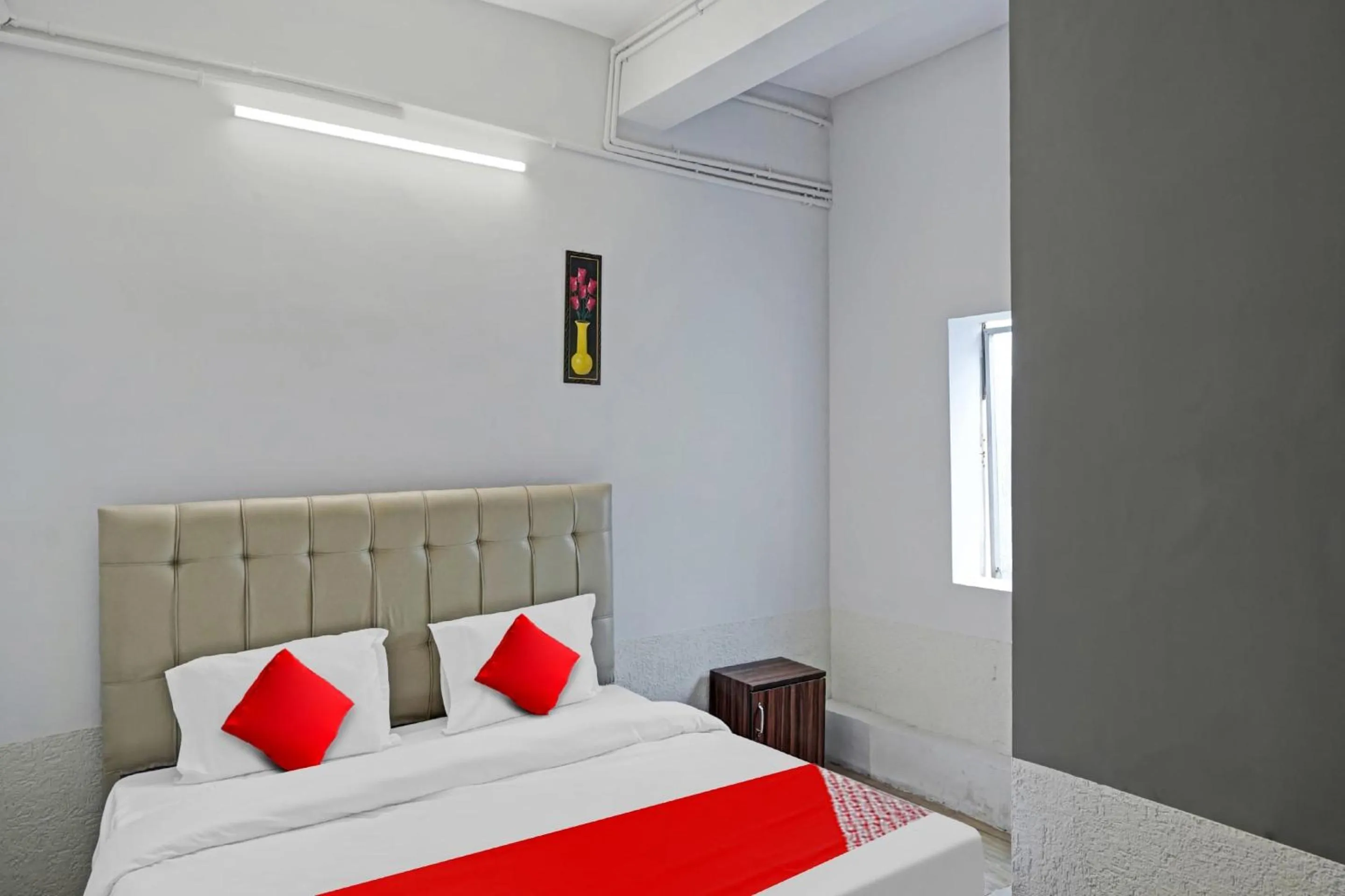 Lobby or reception, Bed in Hotel O Mr Crown Inn To Inn