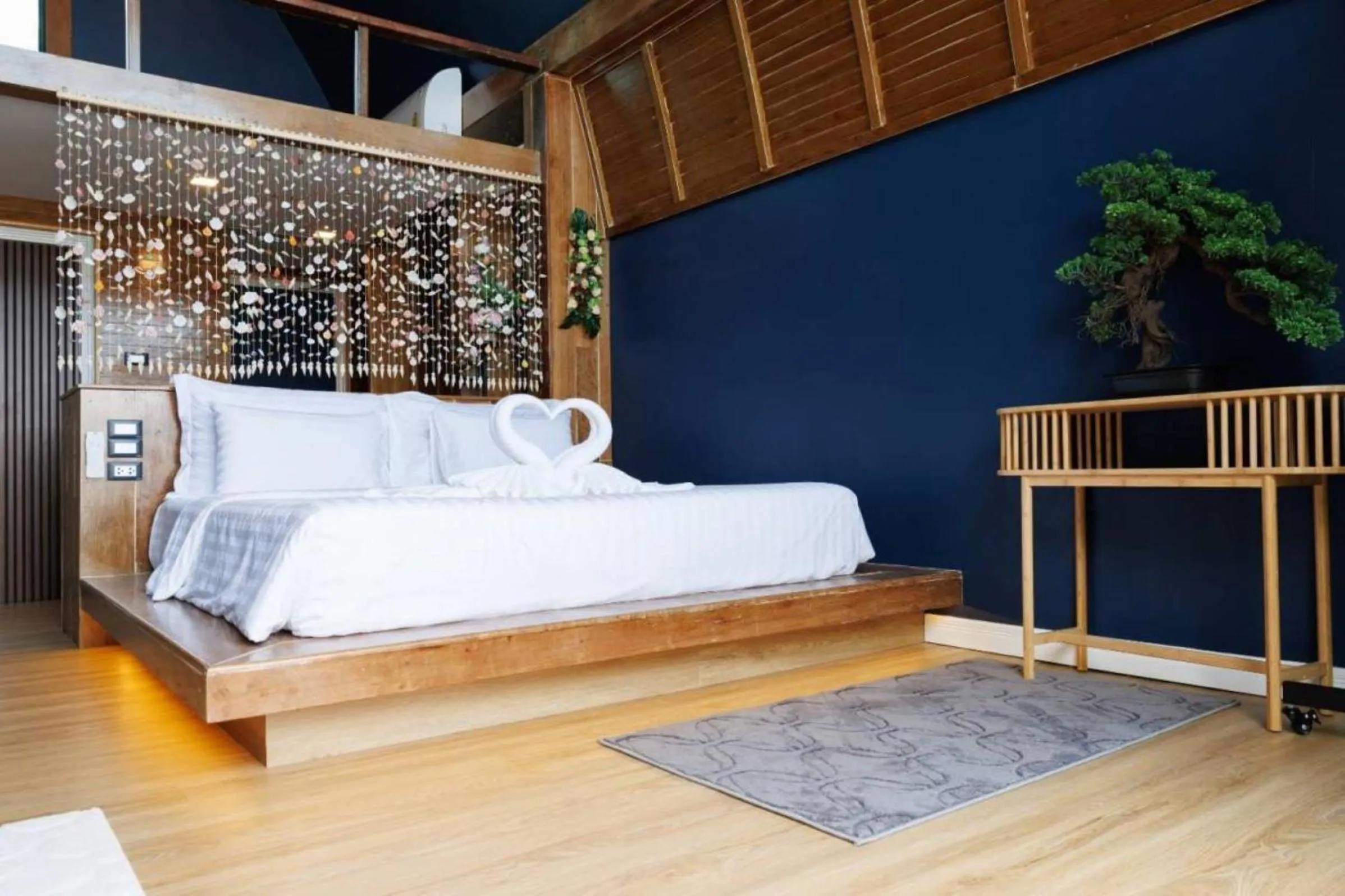 Bed in IP PLUS BEACH RESORT Koh Larn