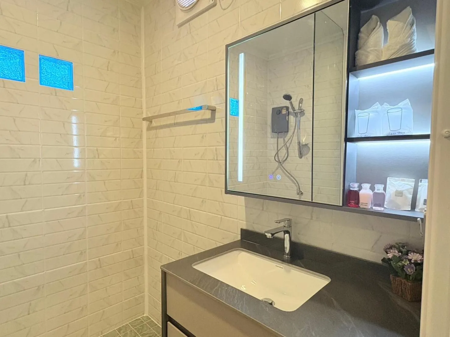 Bathroom in IP PLUS BEACH RESORT Koh Larn