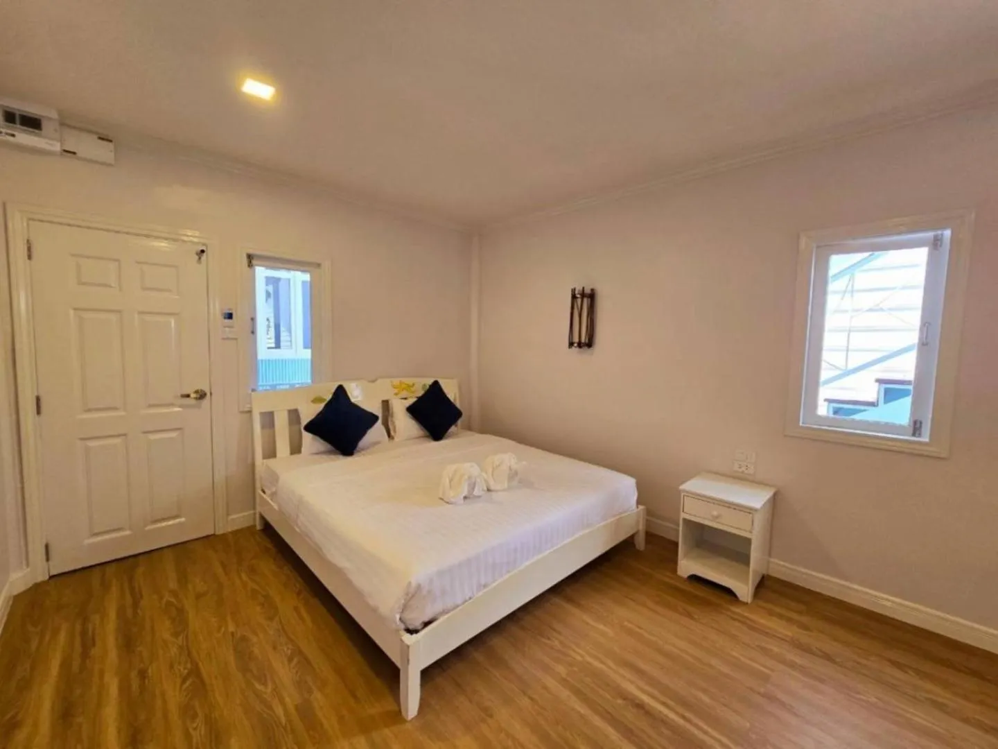 Bed in IP PLUS BEACH RESORT Koh Larn