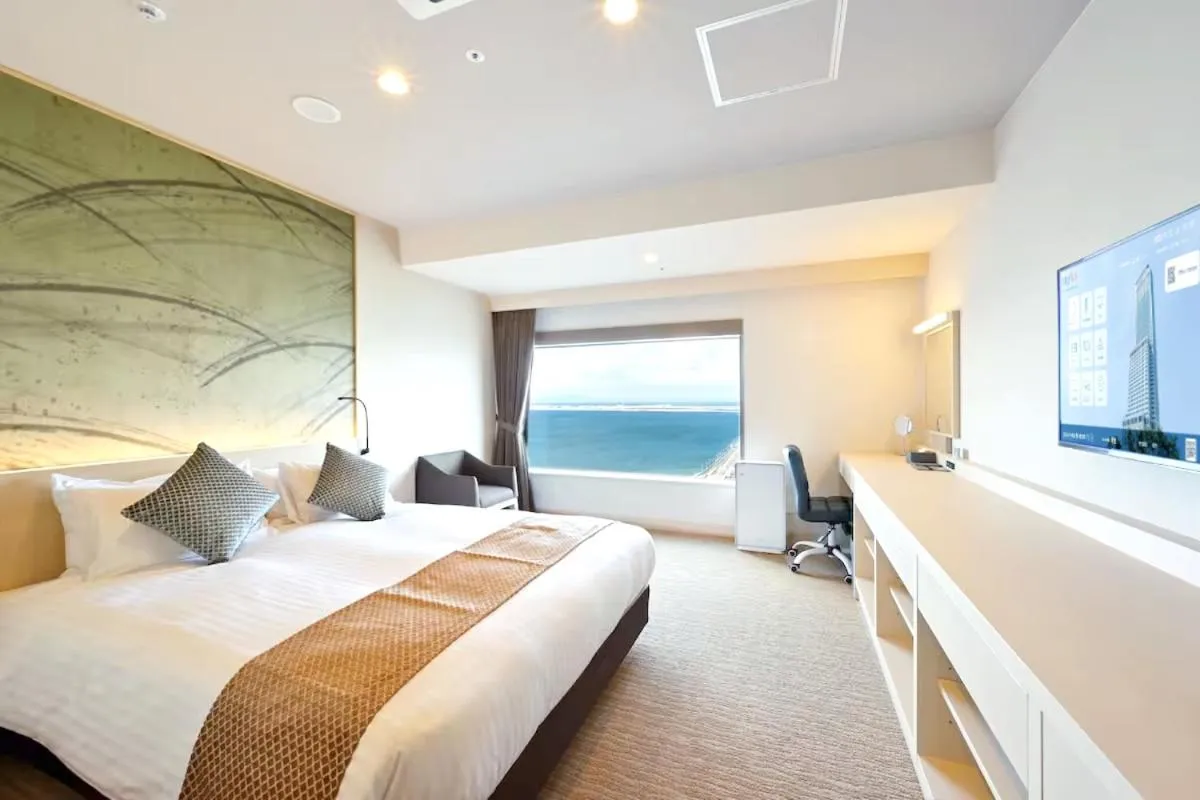 Standard Double Room with Bay View in Odysis Suites Osaka Airport Hotel
