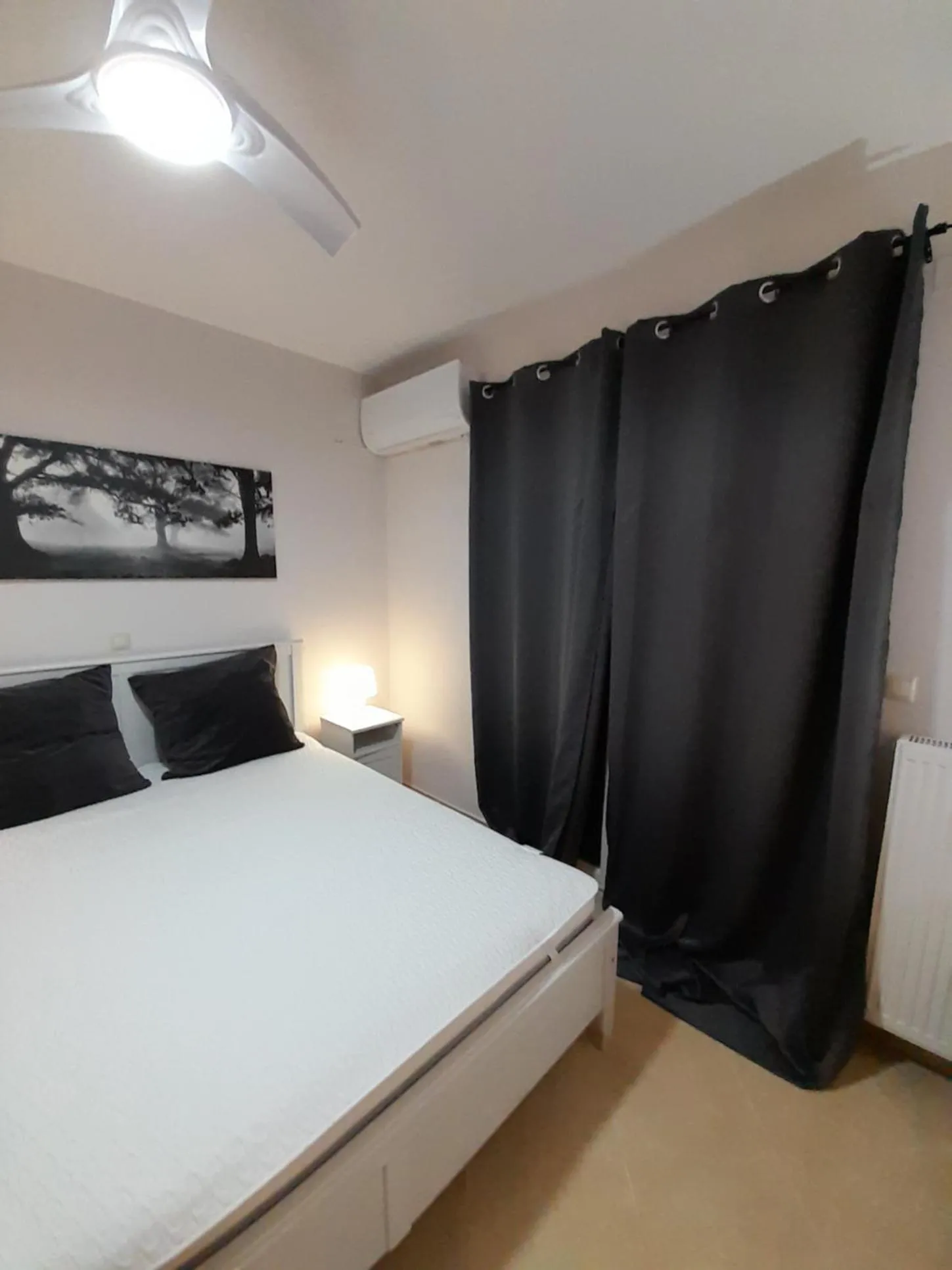 Bed in Beautiful house with great castle view!