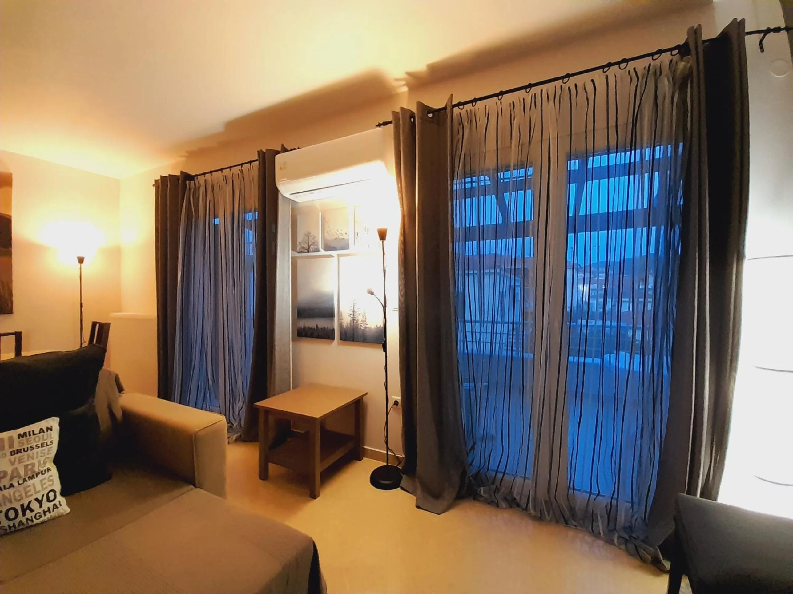 Bed in Beautiful house with great castle view!