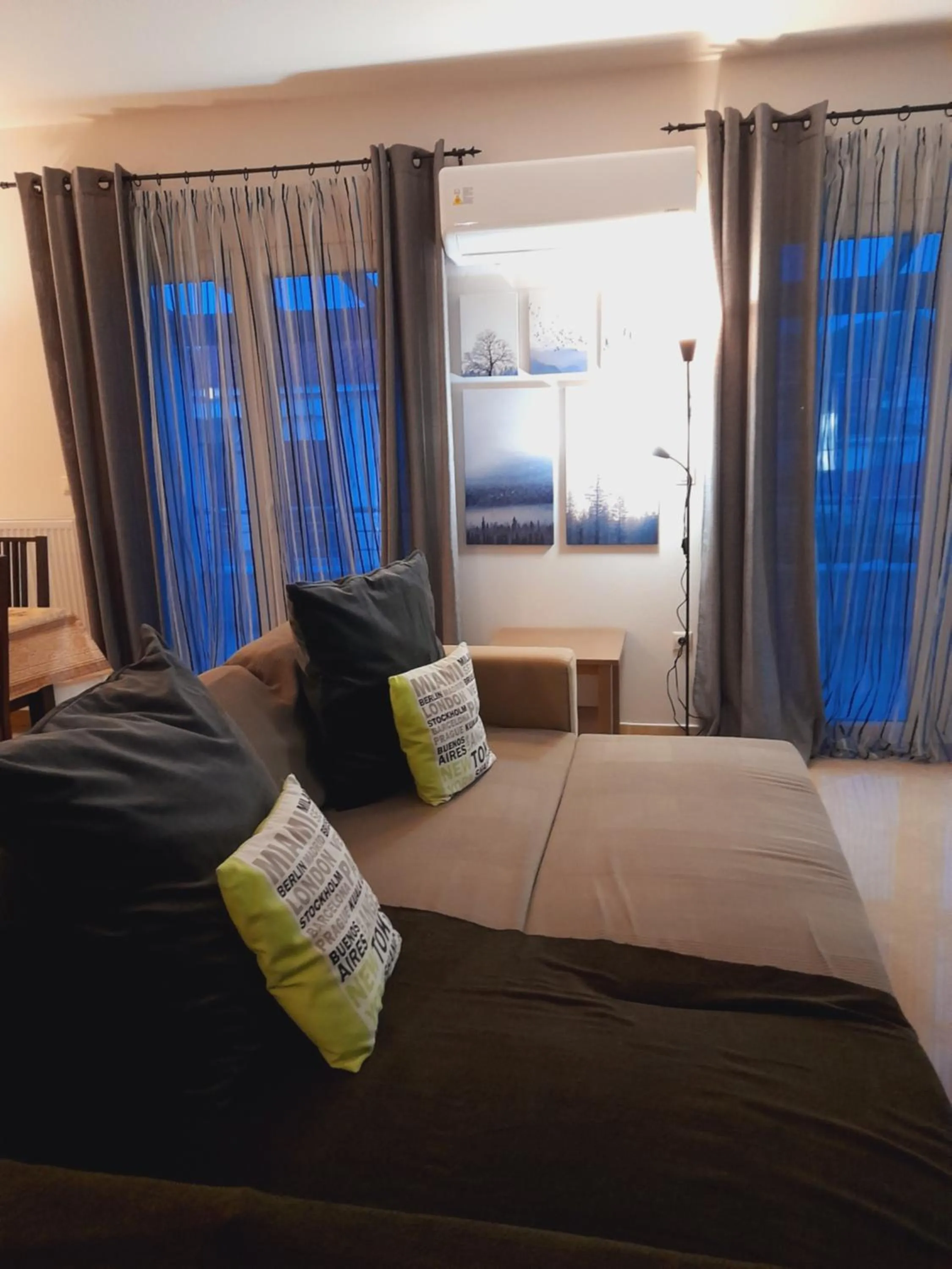 Bed in Beautiful house with great castle view!