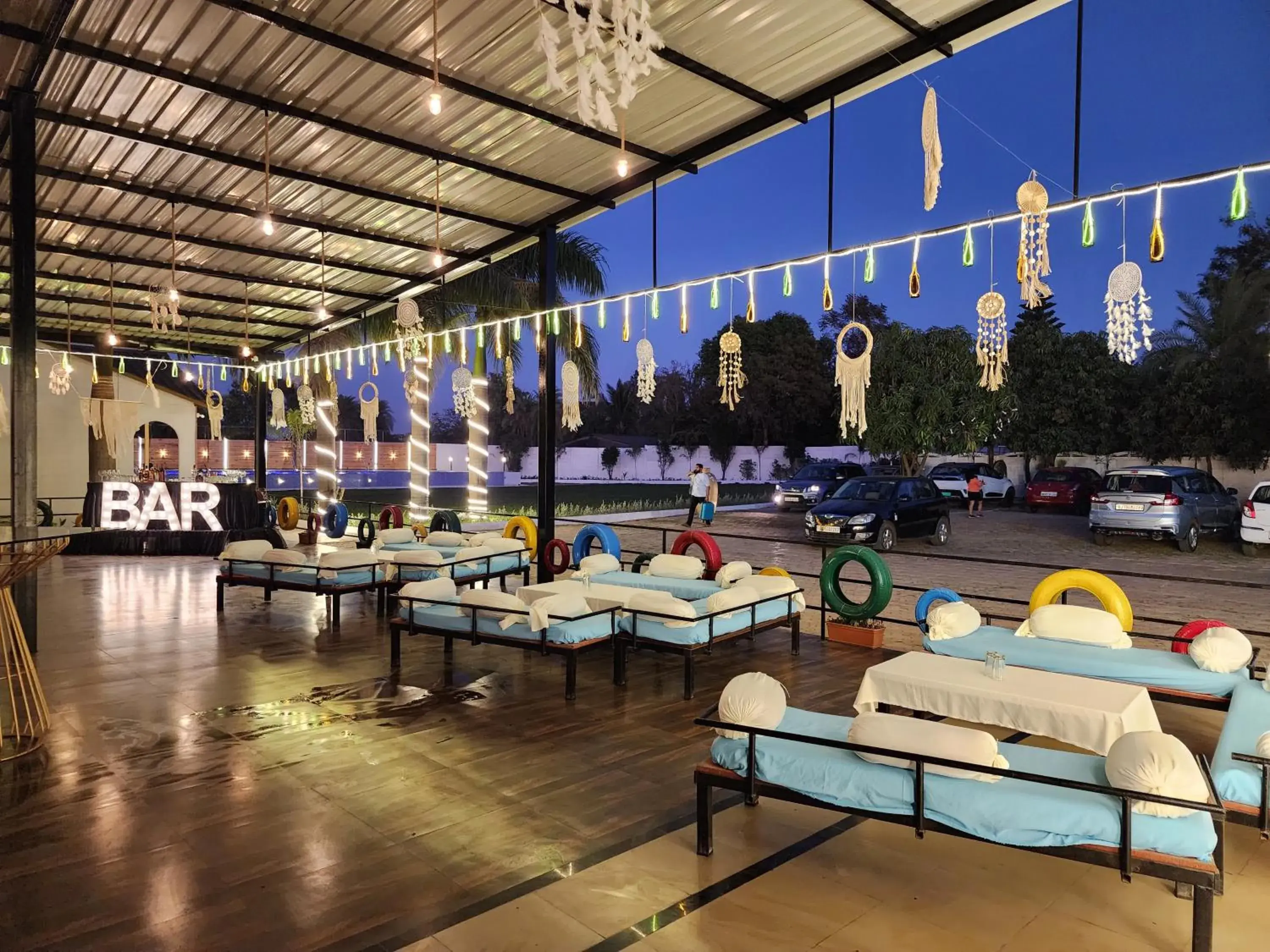 Lounge or bar in VITS Daman Devka Beach Lounge or bar in VITS Daman Devka Beach