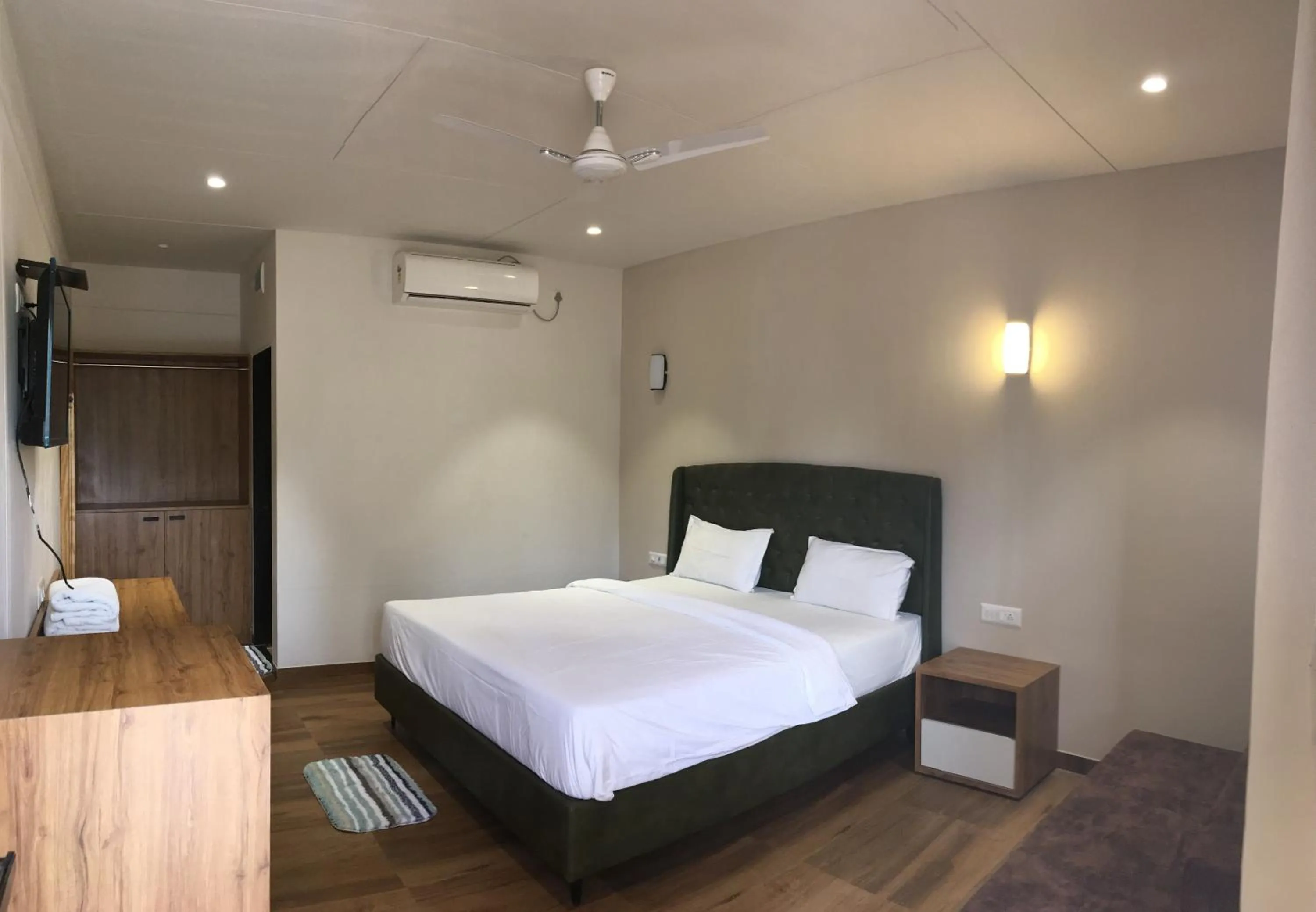 Bed in VITS Daman Devka Beach