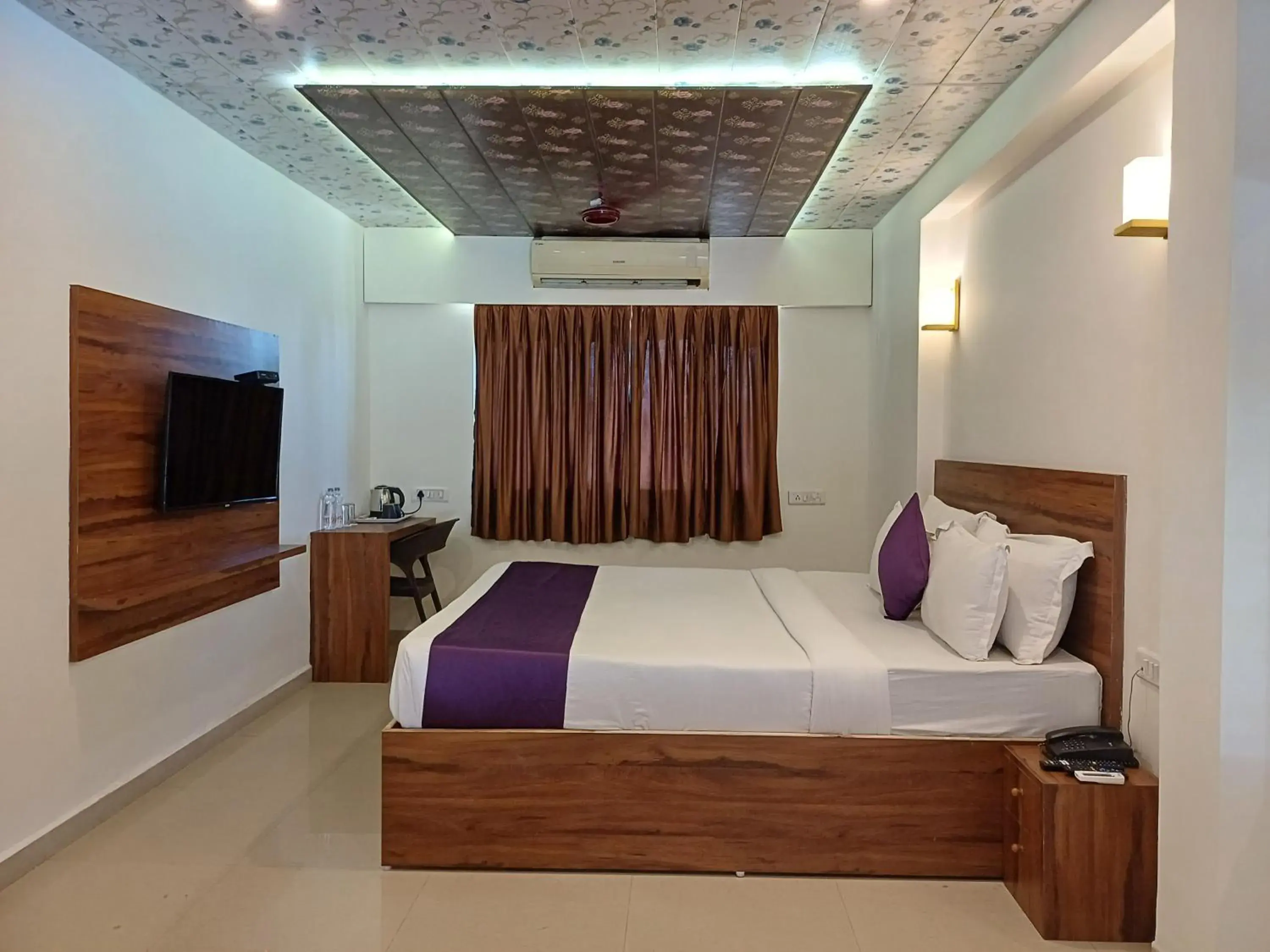 Bedroom, Bed in VITS Daman Devka Beach Bedroom, Bed in VITS Daman Devka Beach