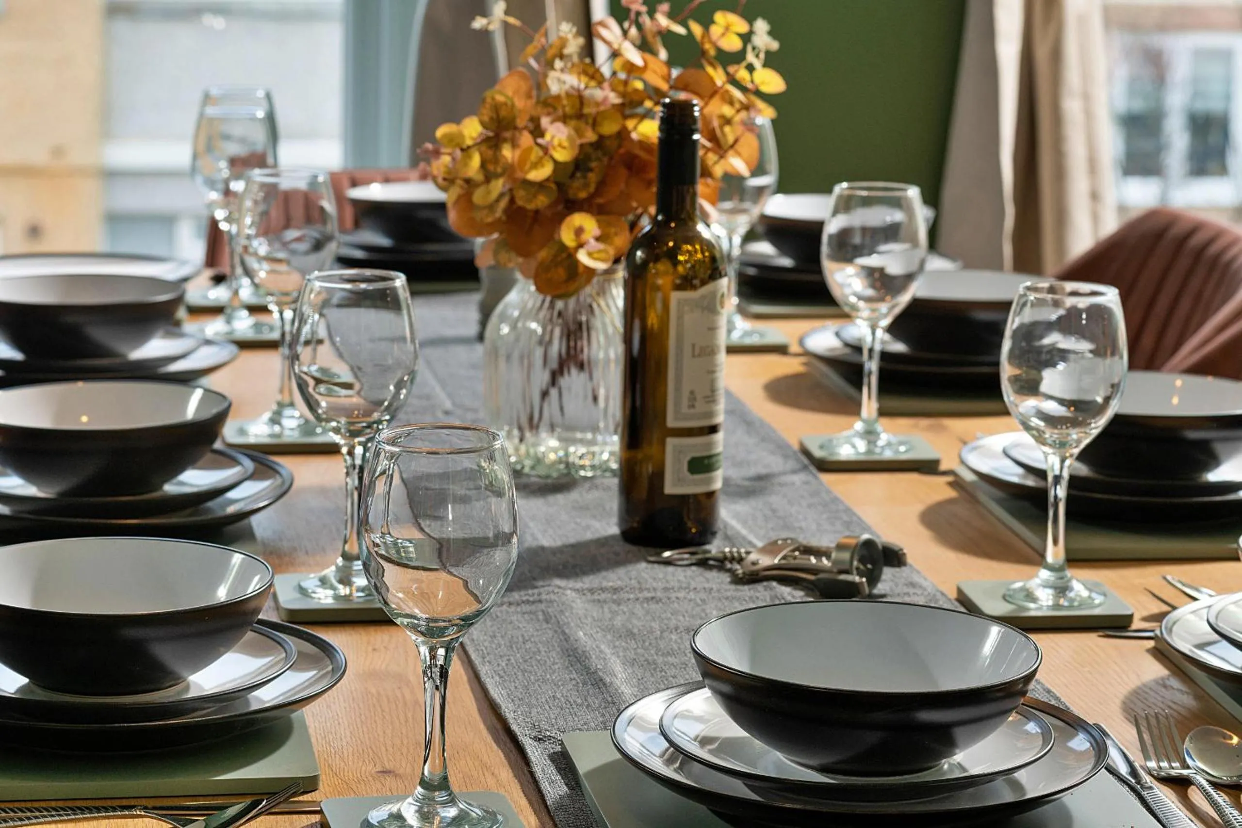 Restaurant/places to eat in Finest Retreats - Peace Retreats Penthouse