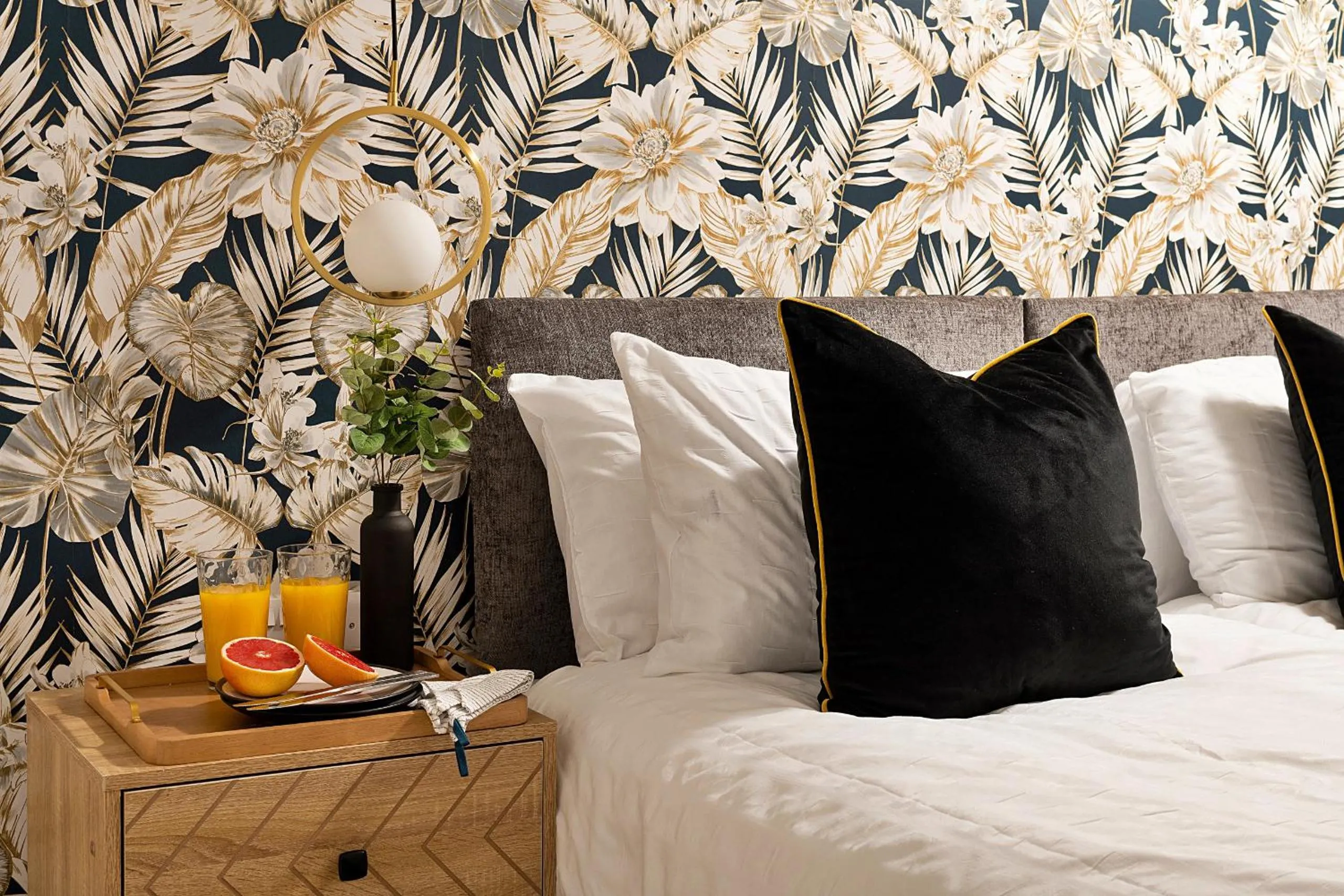 Bed in Finest Retreats - Peace Retreats Penthouse