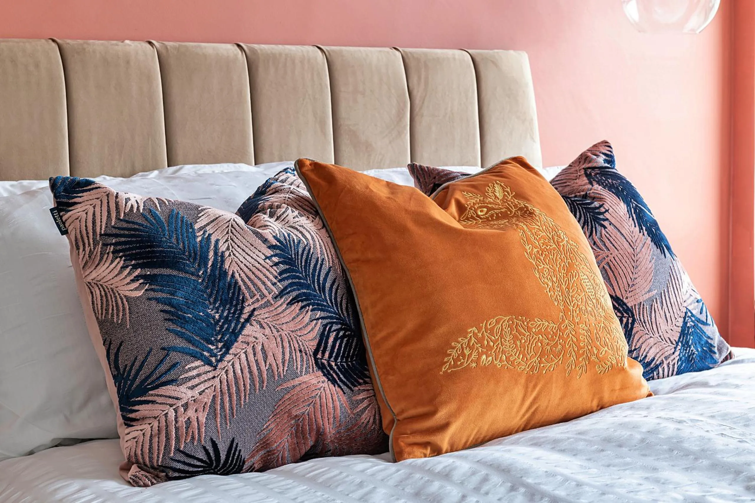 Bed in Finest Retreats - Peace Retreats Penthouse