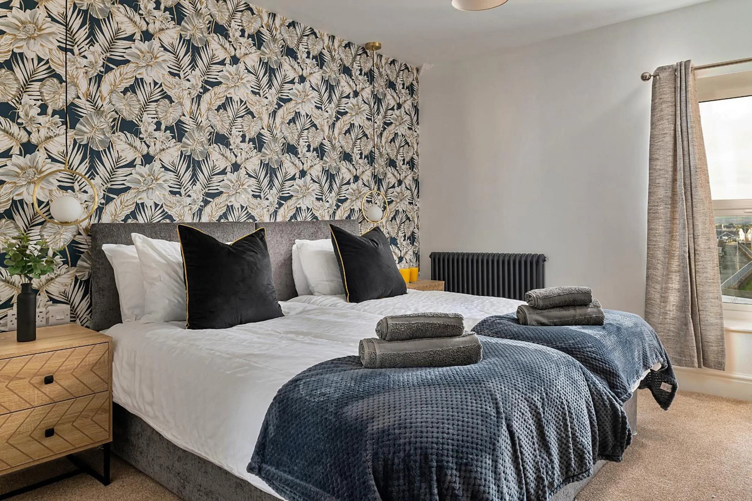 Bed in Finest Retreats - Peace Retreats Penthouse