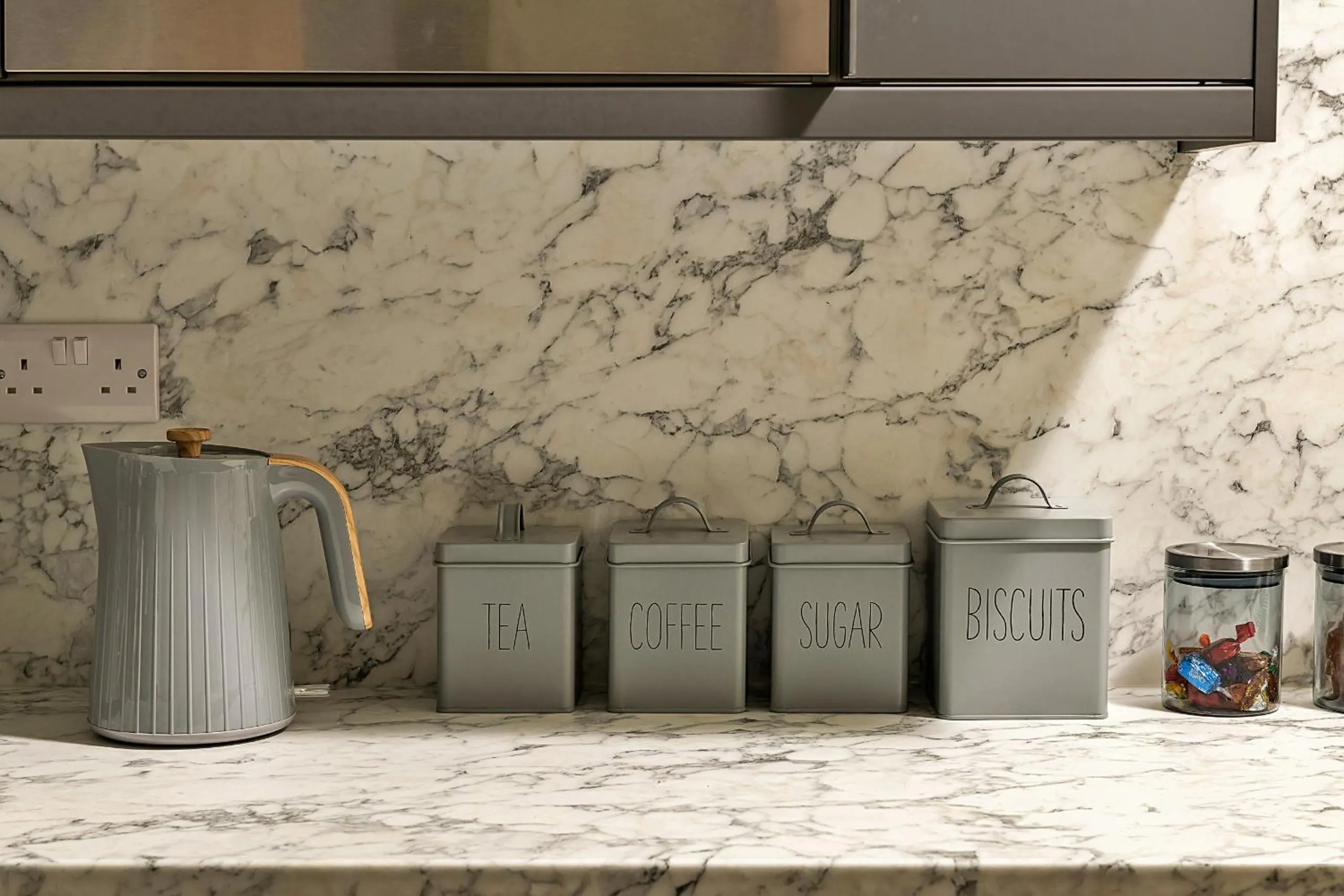 Coffee/tea facilities in Finest Retreats - Peace Retreats Penthouse