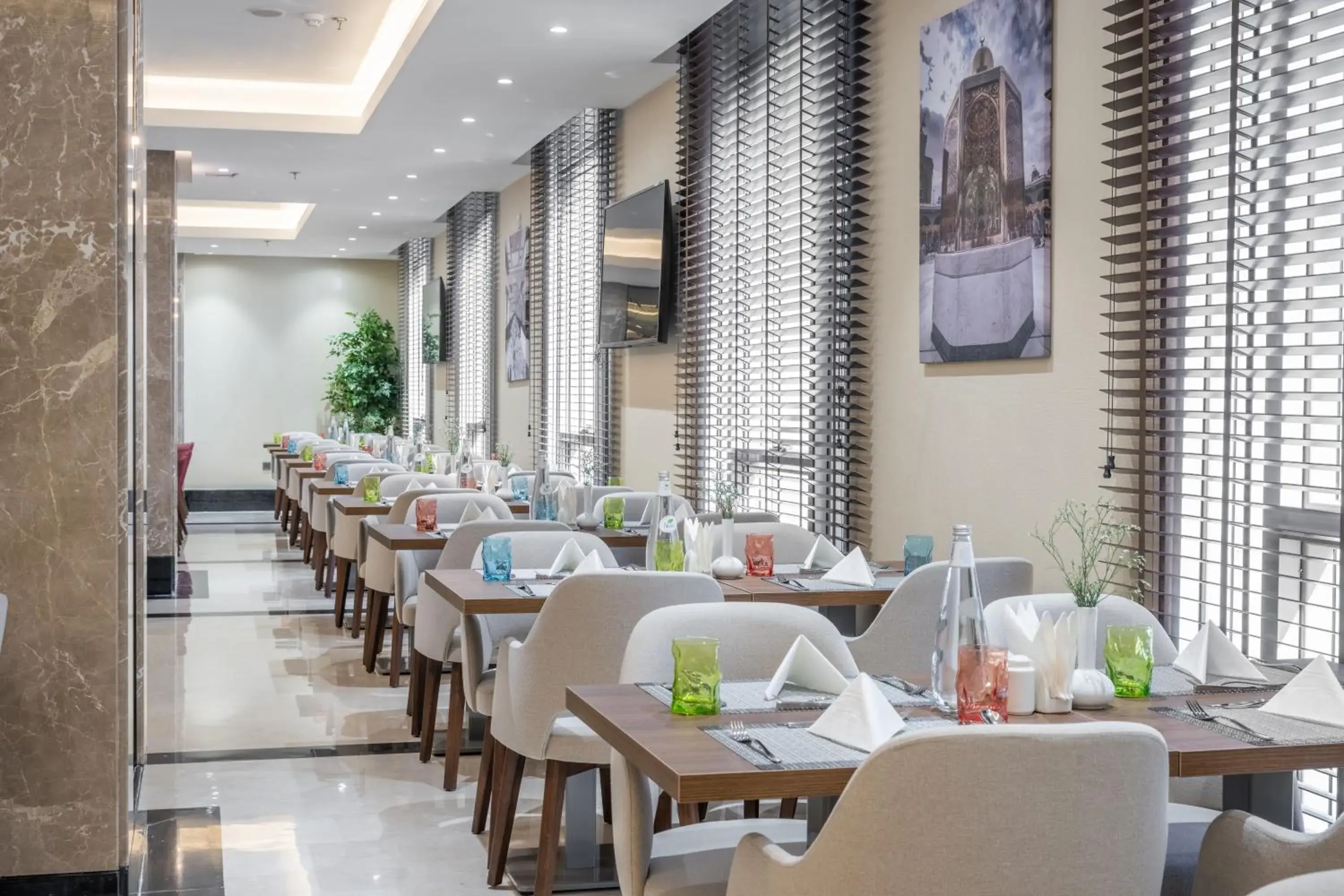 Restaurant/places to eat in Three Pearls Musalli Hotel Restaurant/places to eat in Three Pearls Musalli Hotel