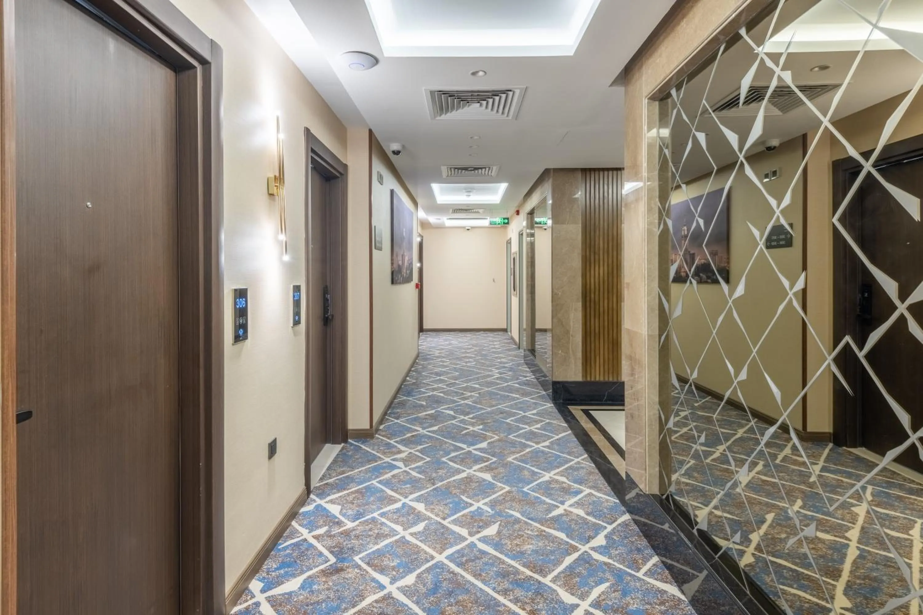 Decorative detail in Three Pearls Musalli Hotel