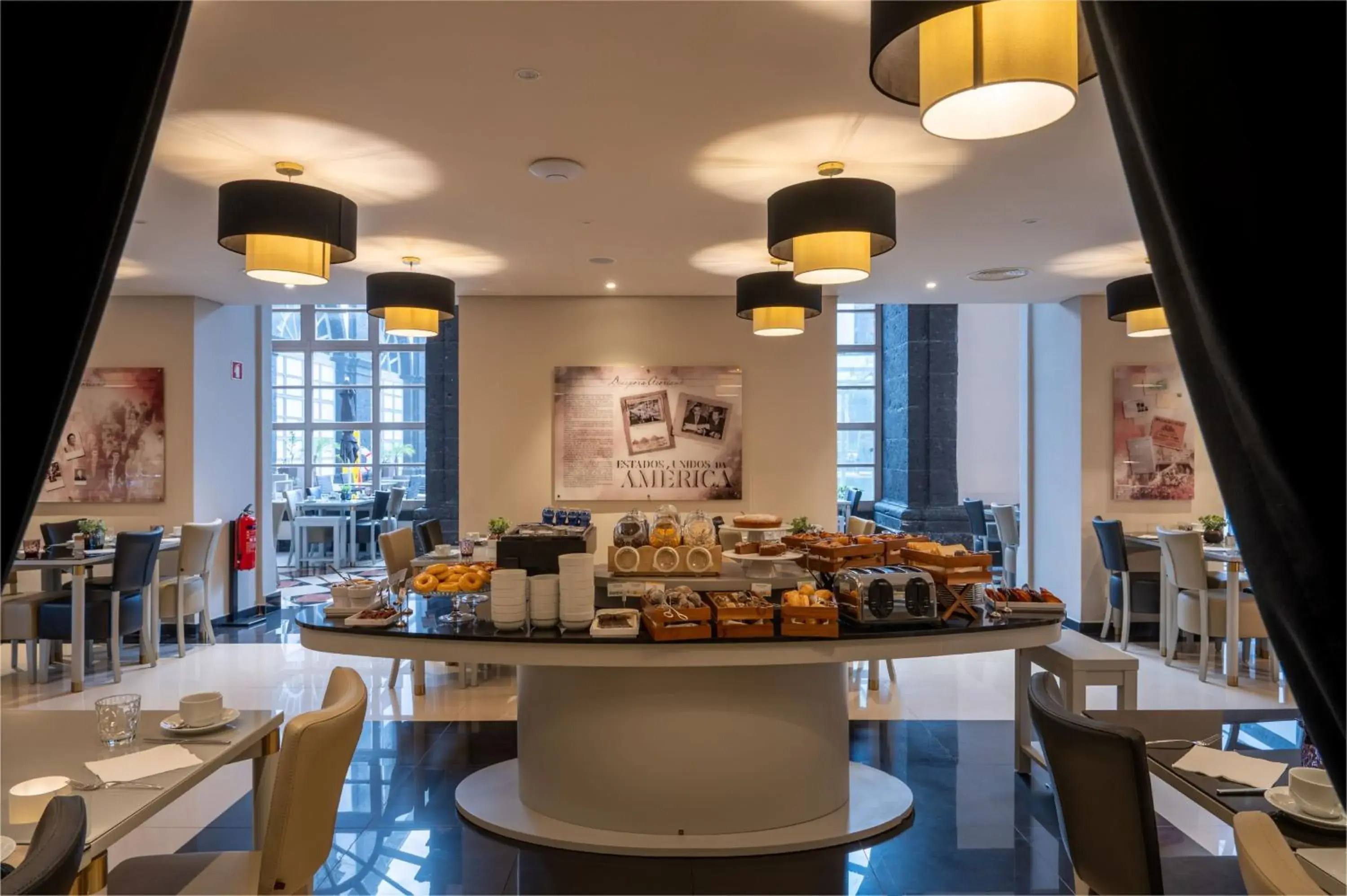 Restaurant/places to eat in Vila Gale Collection S.Miguel Restaurant/places to eat in Vila Gale Collection S.Miguel