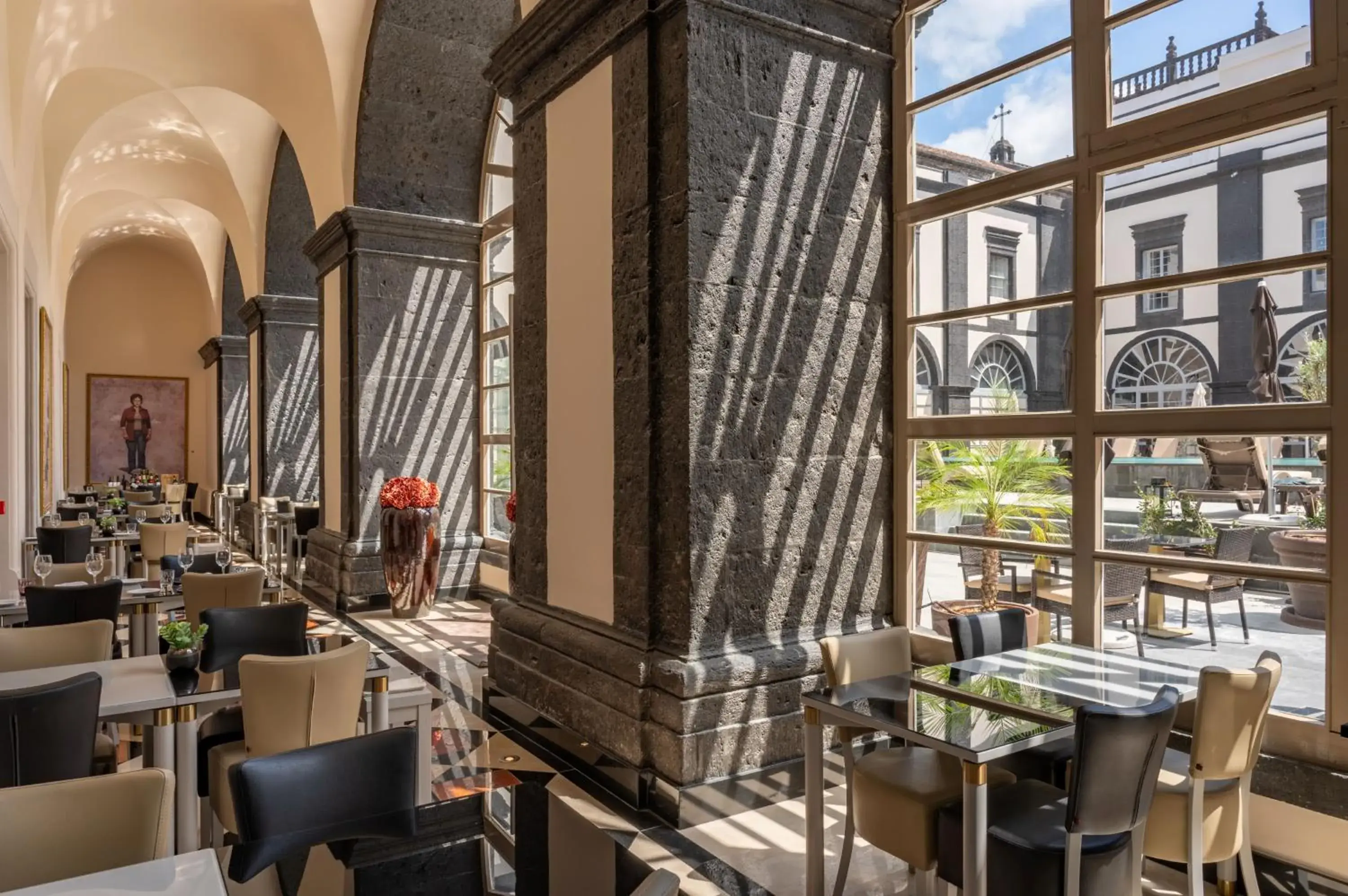 Restaurant/places to eat in Vila Gale Collection S.Miguel Restaurant/places to eat in Vila Gale Collection S.Miguel