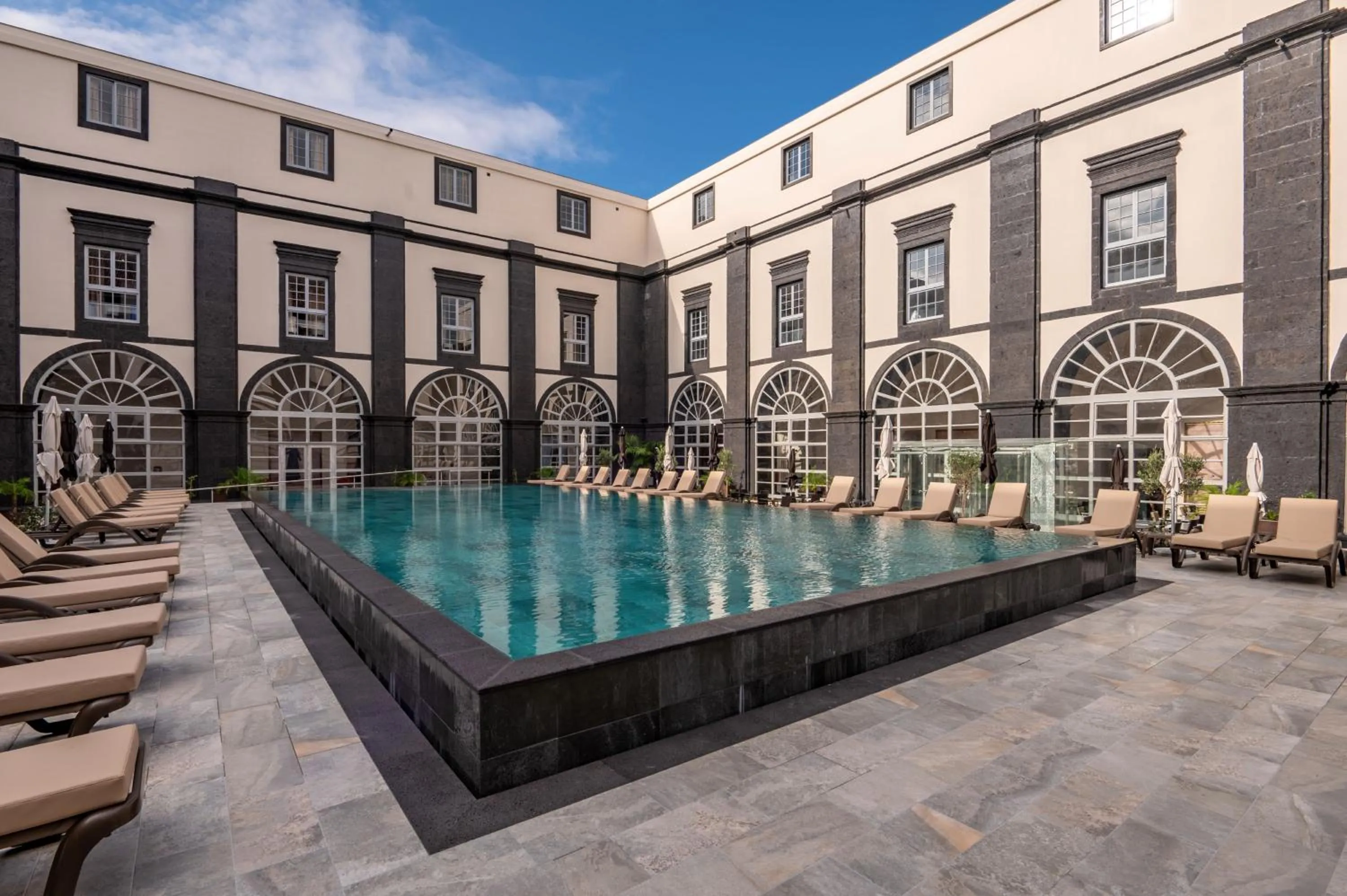 Property building in Vila Gale Collection S.Miguel