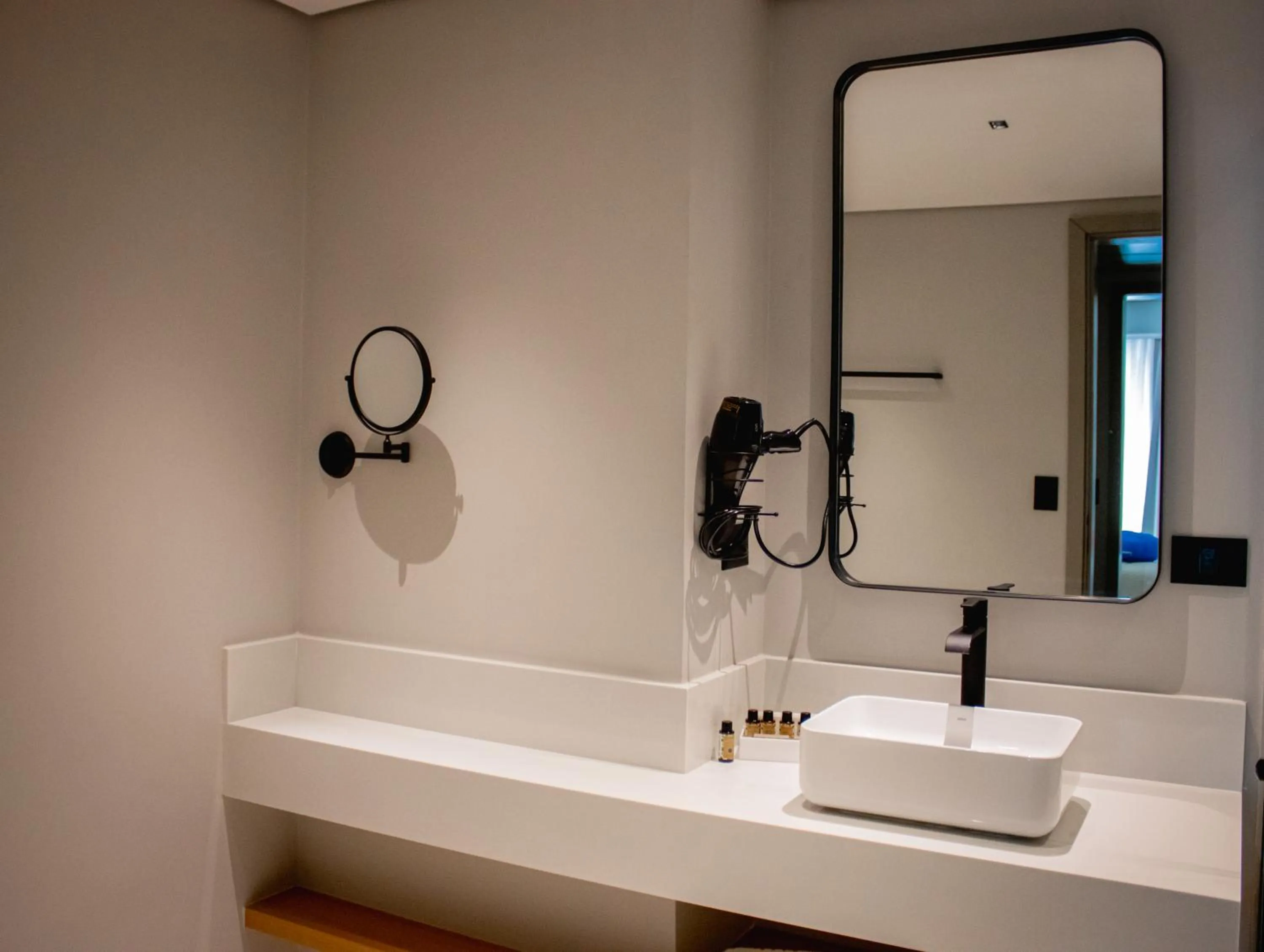 Bathroom in Roomo Transamerica SP GeorgeV Itaim Bibi