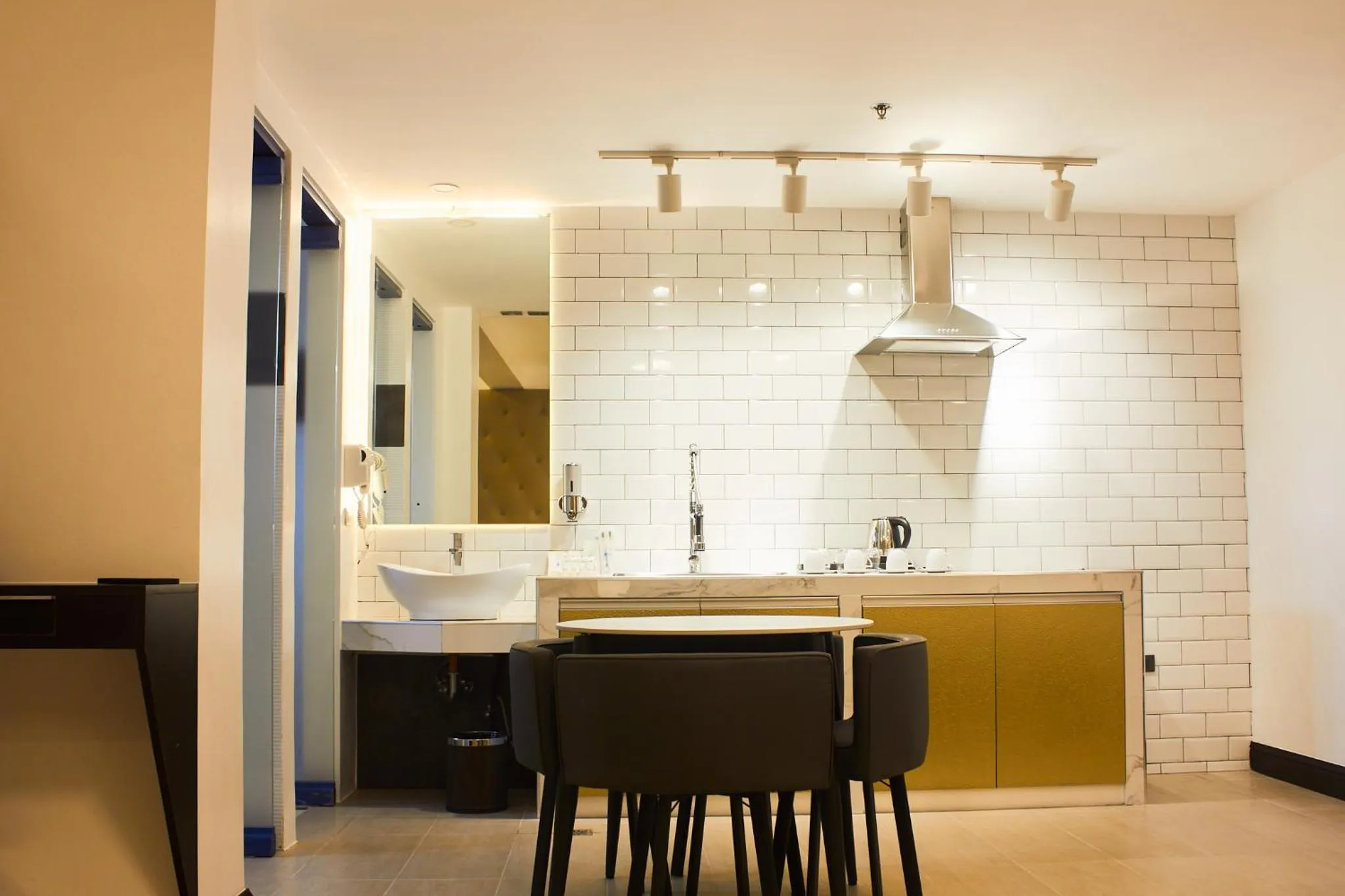 Dining area in The Blu Hotel