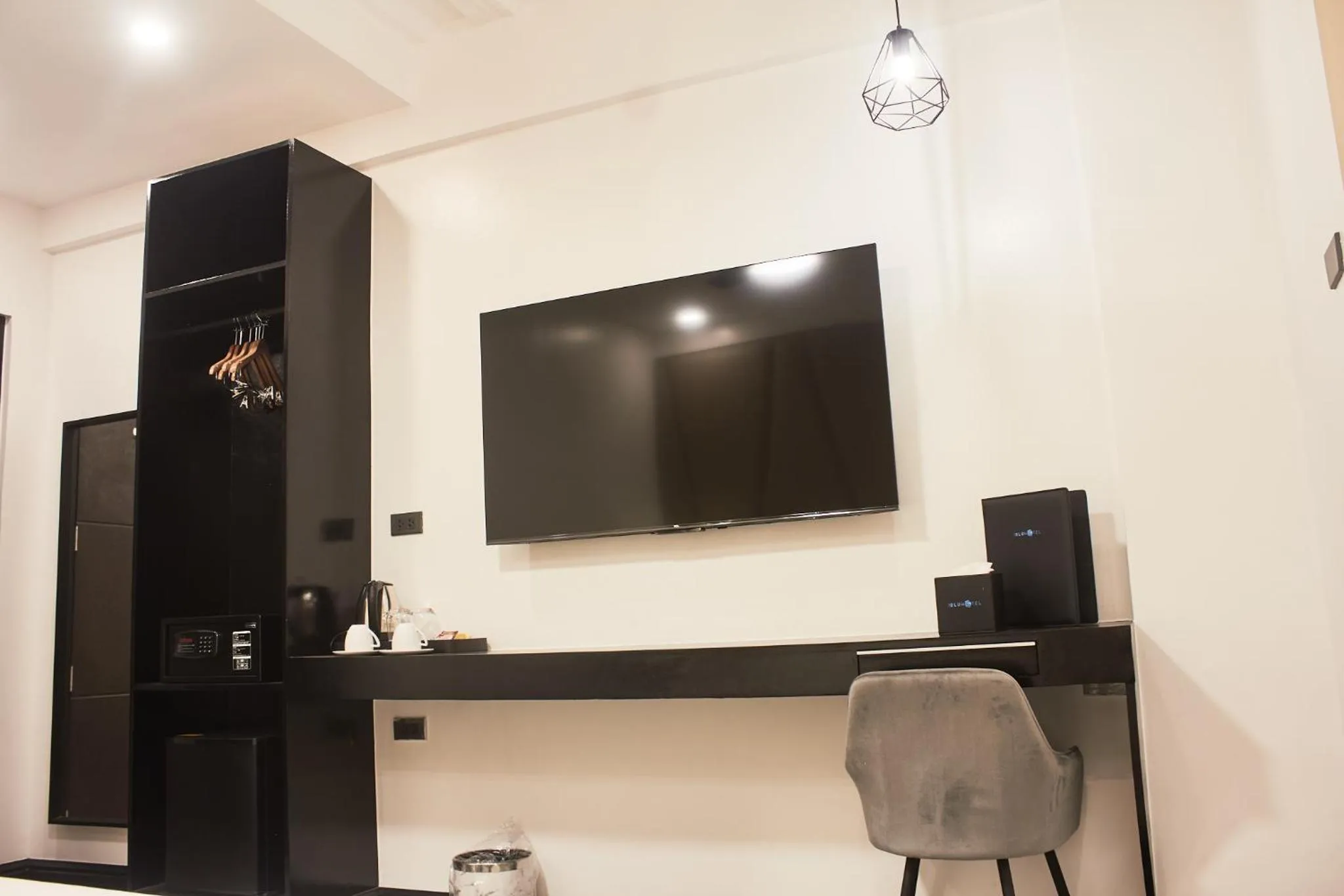 TV and multimedia in The Blu Hotel