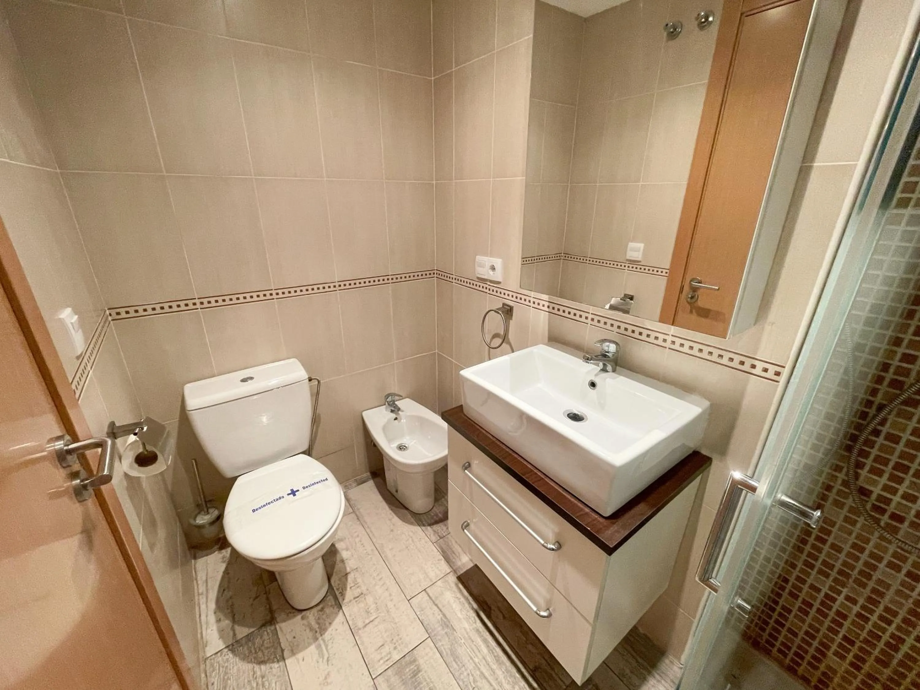 Shower in Apartamentos Mirador del Castillo 3000