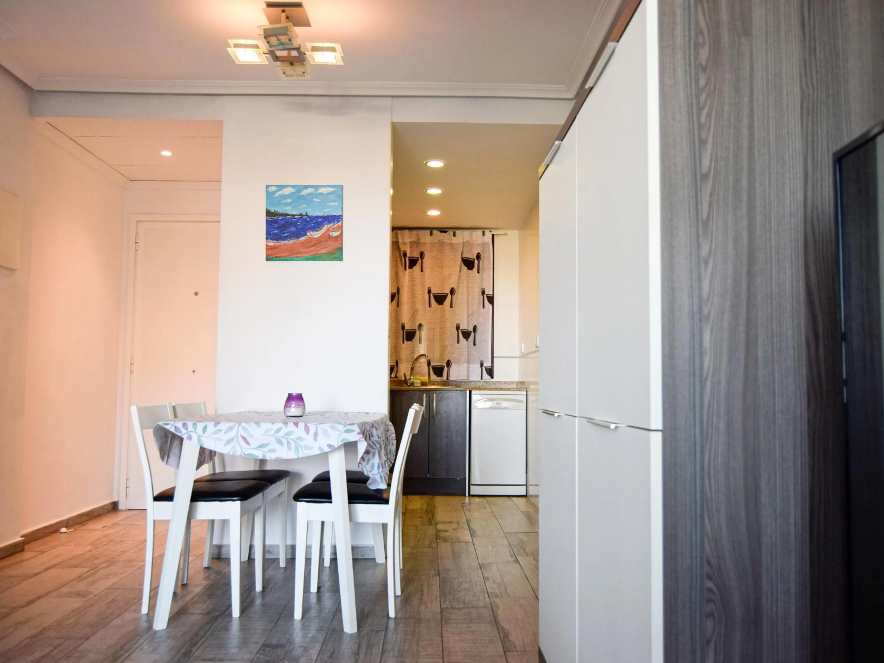 Kitchen or kitchenette in Apartamentos Mirador del Castillo 3000