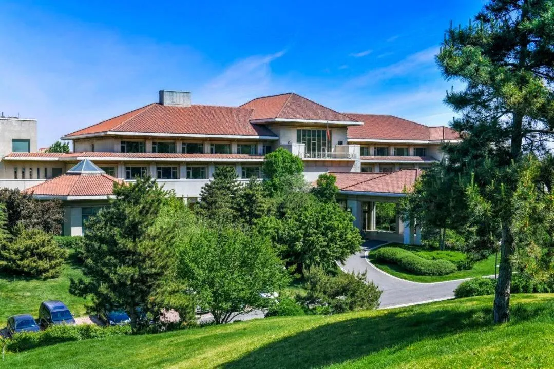 Property building in HeBei Cuipingshan Guest House