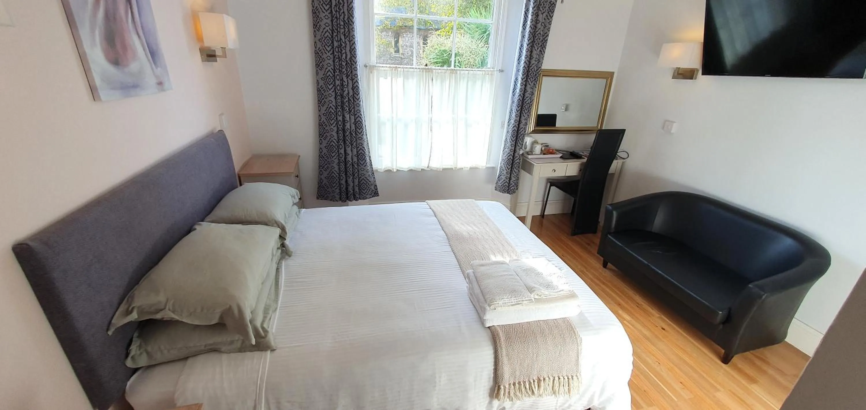Standard Double Room with Fan in Midway Guest House