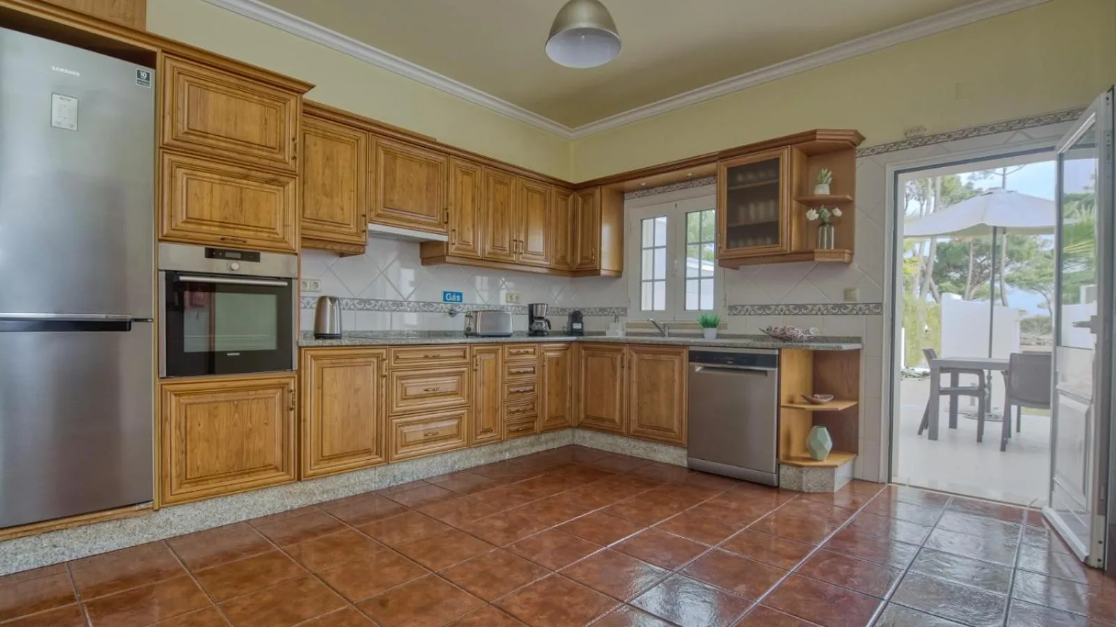 Kitchen or kitchenette in 8-Bed Villa in Vilamoura-Sleeps-Playground-Pool