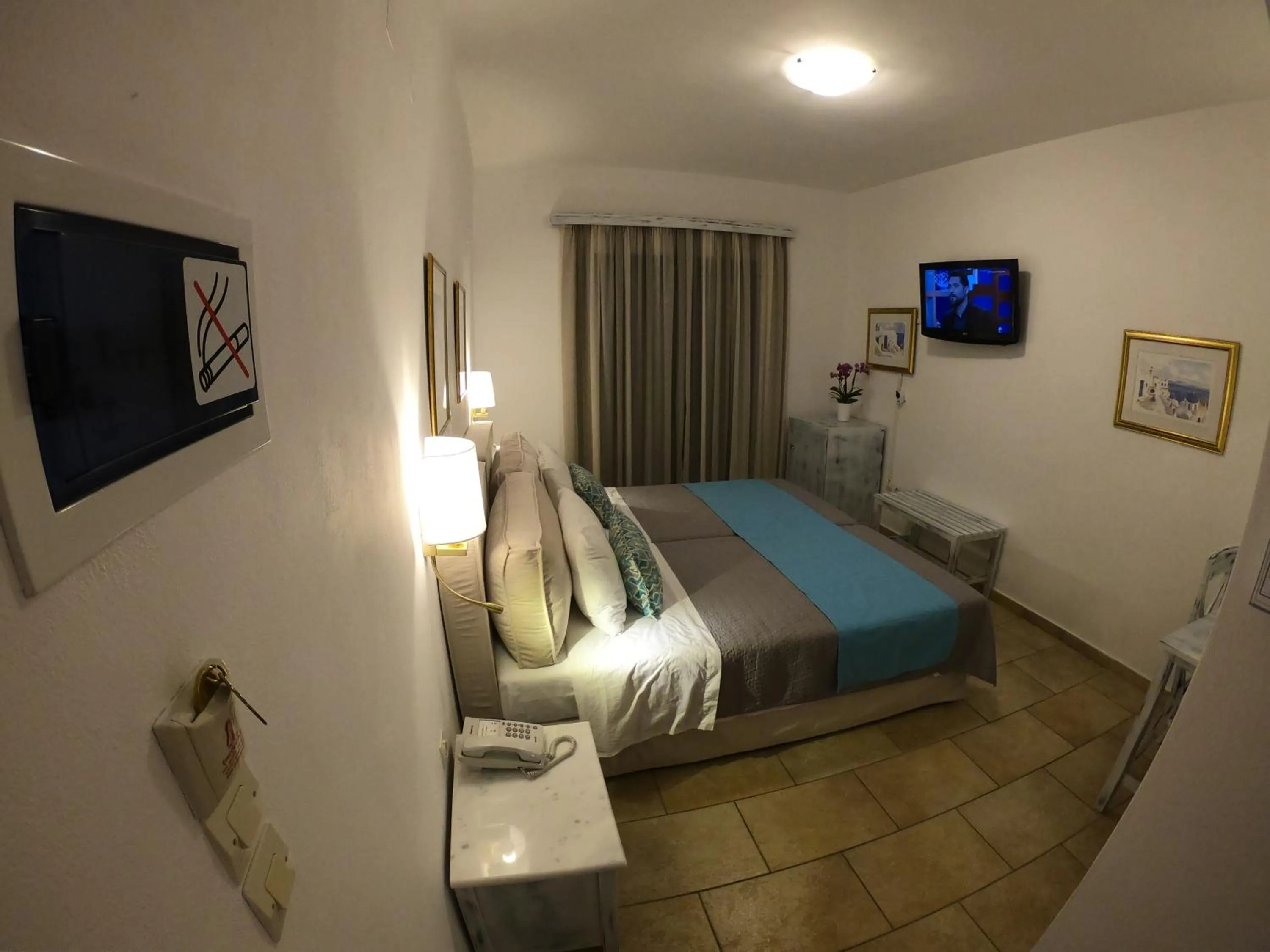 Bed in Hotel Mathios