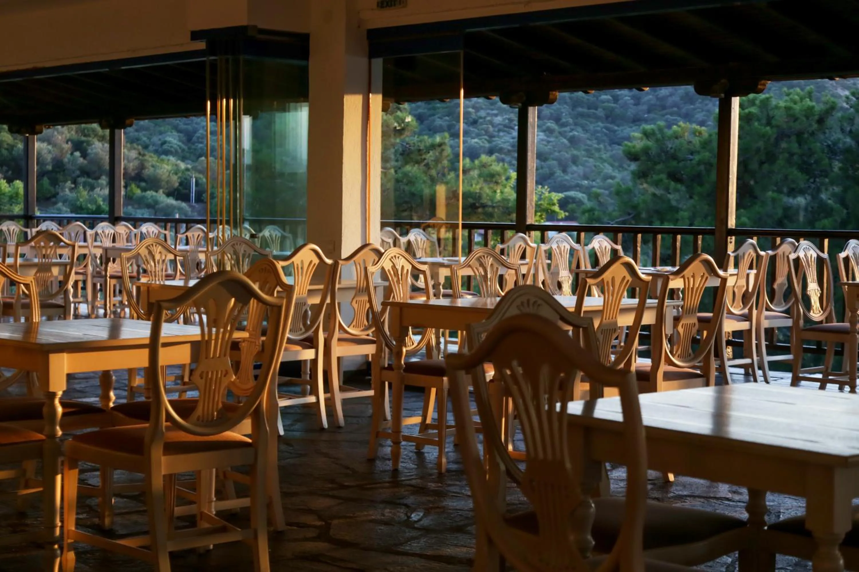 Restaurant/places to eat in Agionissi Resort