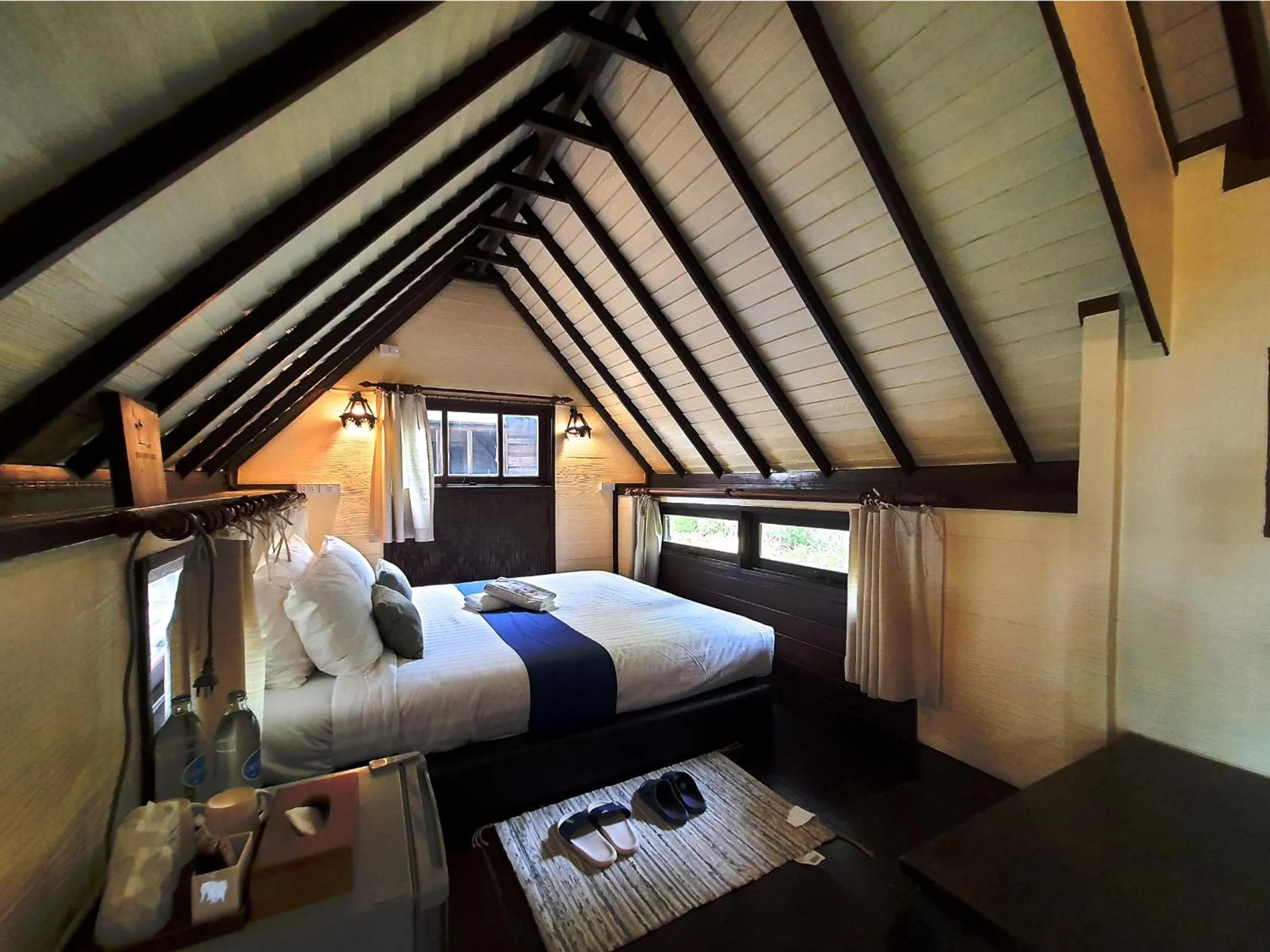 Bed in Baan Thong Ching Resort