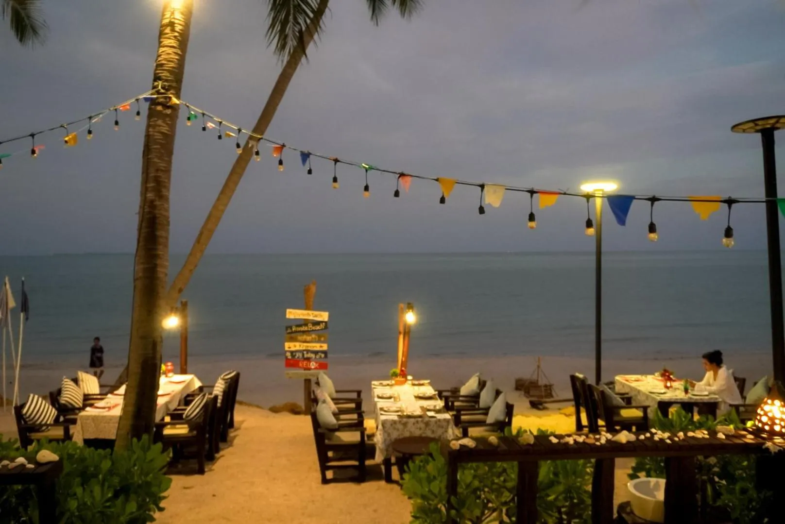 Restaurant/places to eat in Baan Thong Ching Resort