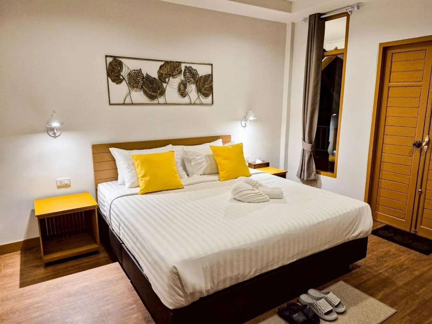 Bed in Baan Thong Ching Resort