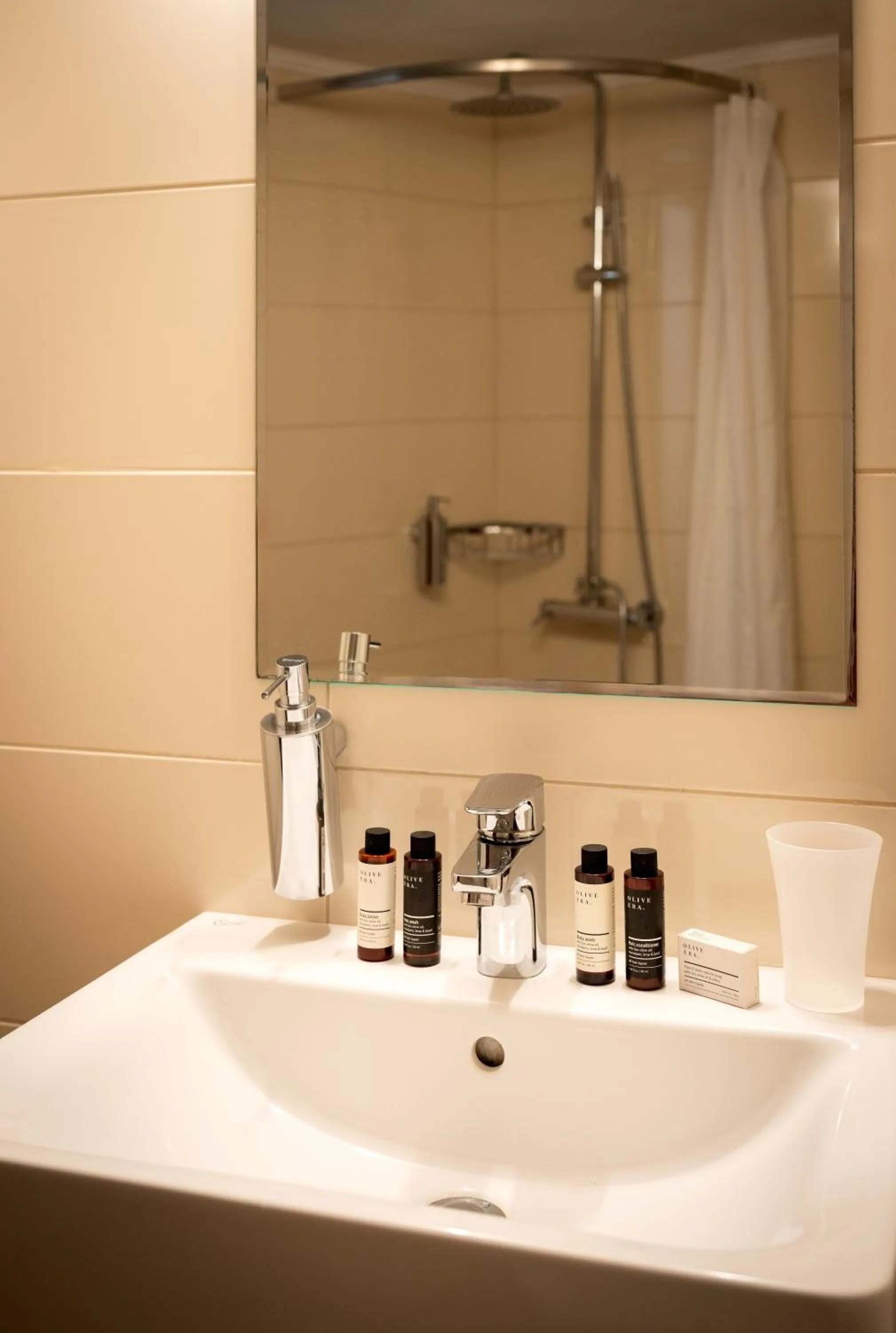 Bathroom in Mitsis Alexander the Great Hotel